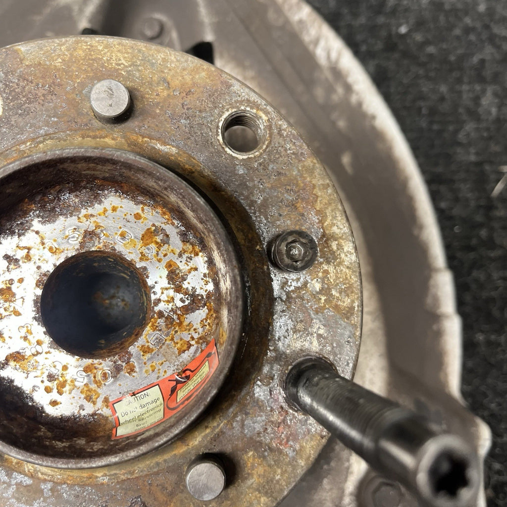 ☑️ 2008-2013 BMW E90 E92 M3 FRONT RIGHT PASSEN SPINDLE KNUCKLE WHEEL HUB BEARING
