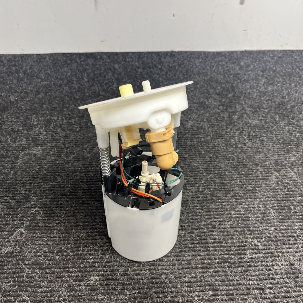 ☑️ 06-13 BMW E90 E84 E82 E88 E92 128i 135i 335i X1 Right Fuel Pump Assembly OEM