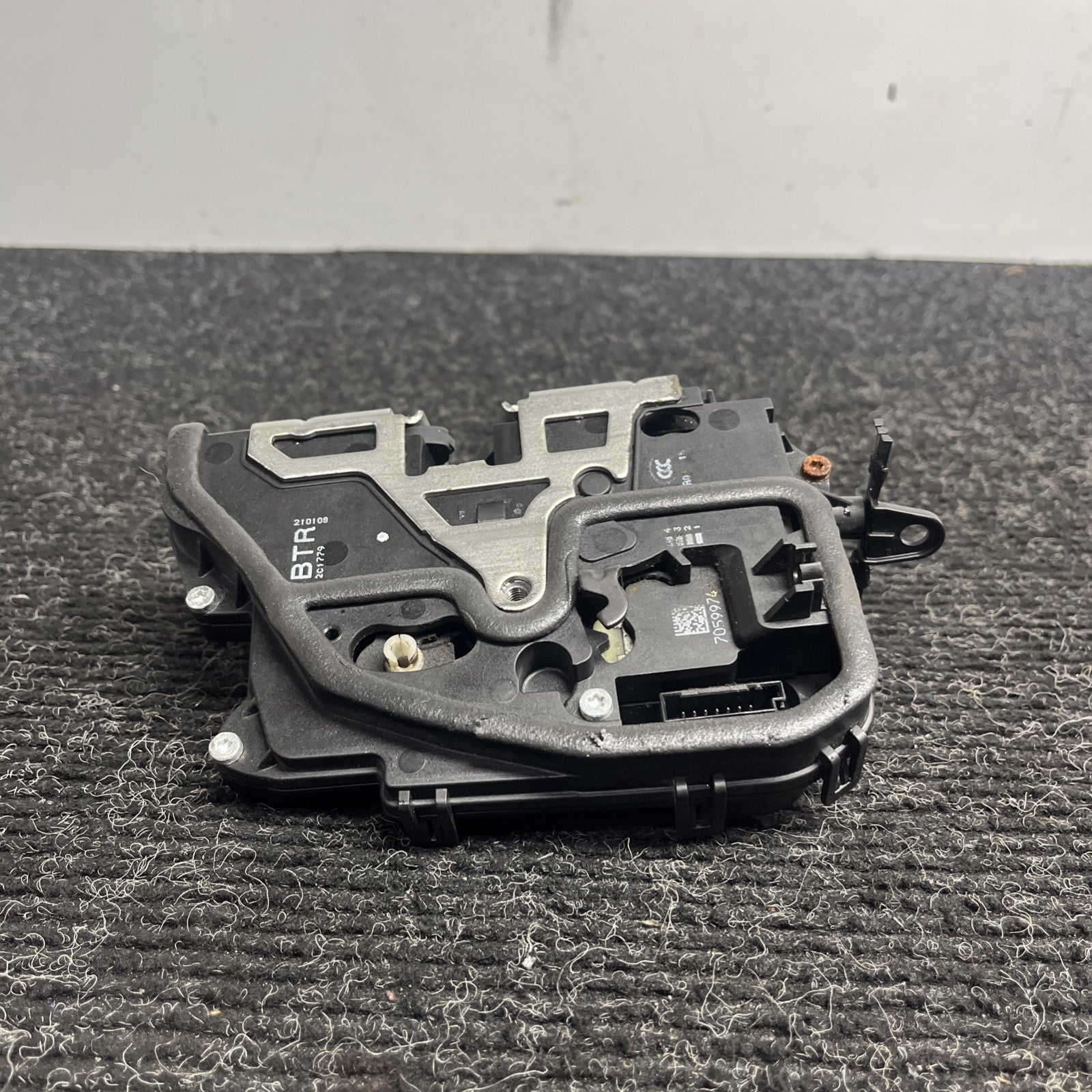 ☑️ OEM BMW E82 E90 F23 F30 F32 E60 F01 M4 X6 REAR RIGHT Door Lock Latch Actuator