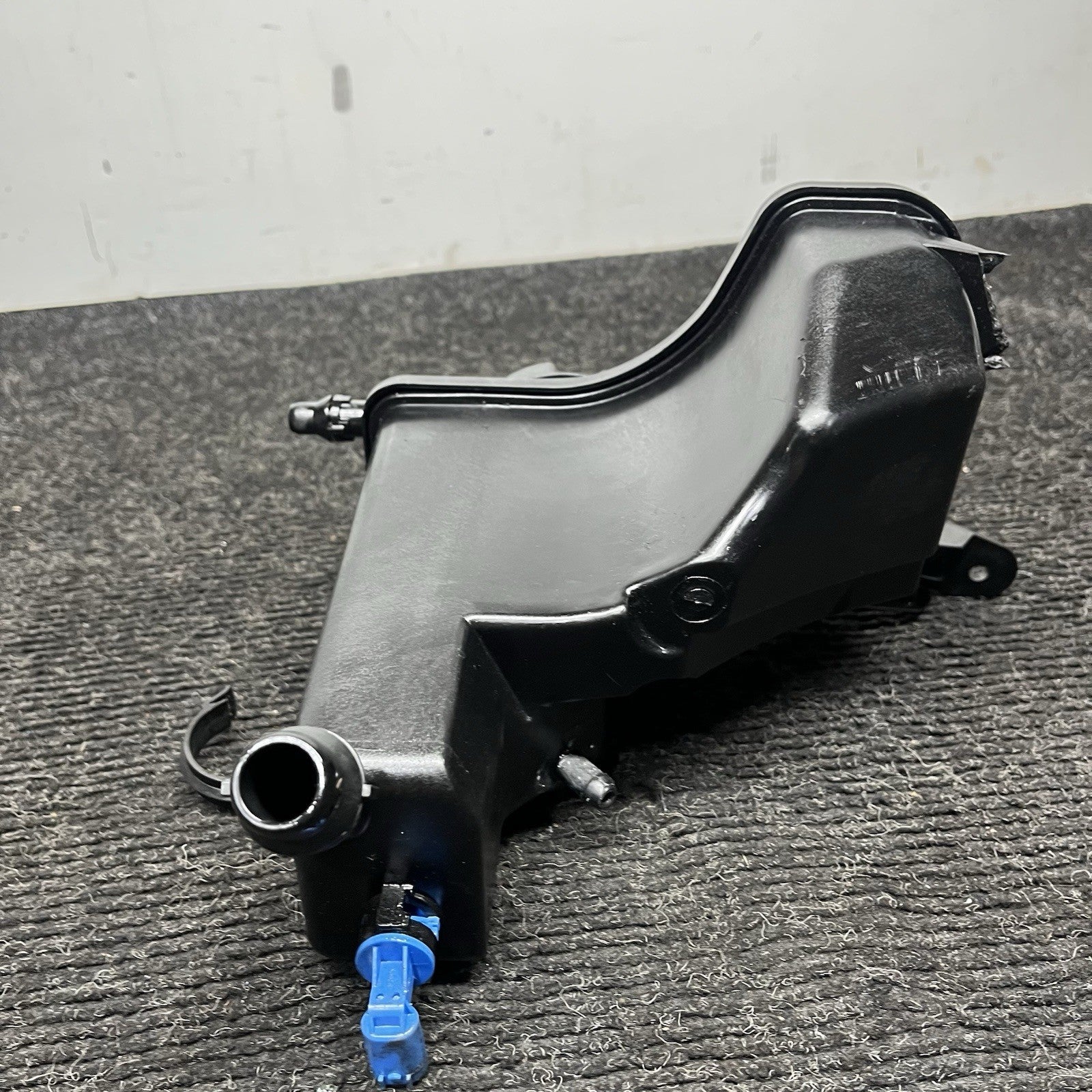 ☑️ 09-11 BMW E90 335d 3.0L Diesel Radiator Expansion Coolant Recovery Bottle OEM