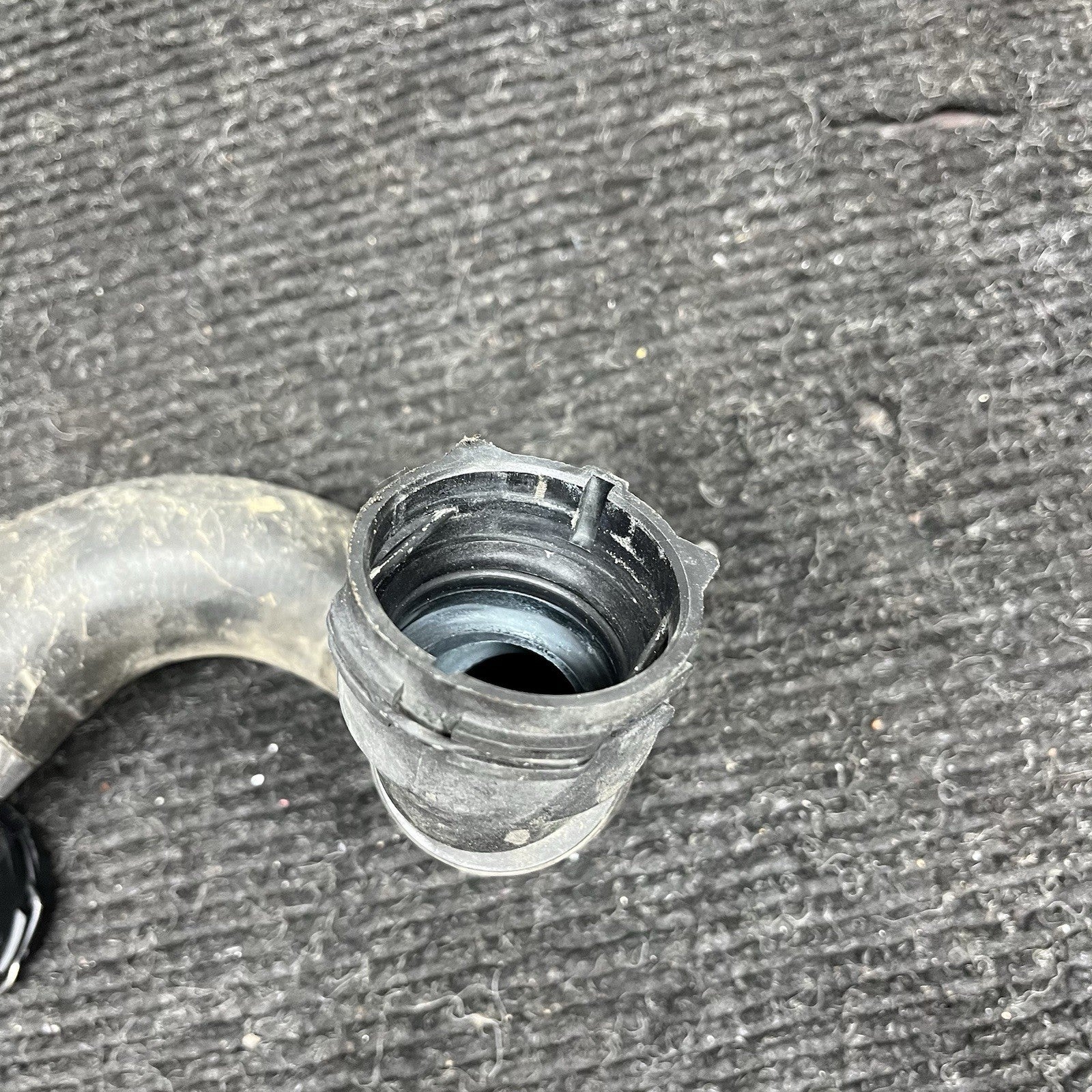 ☑️ 06-10 BMW E90 E91 325i 328i Lower Radiator Hose W Sensor Unit 7533978 OEM