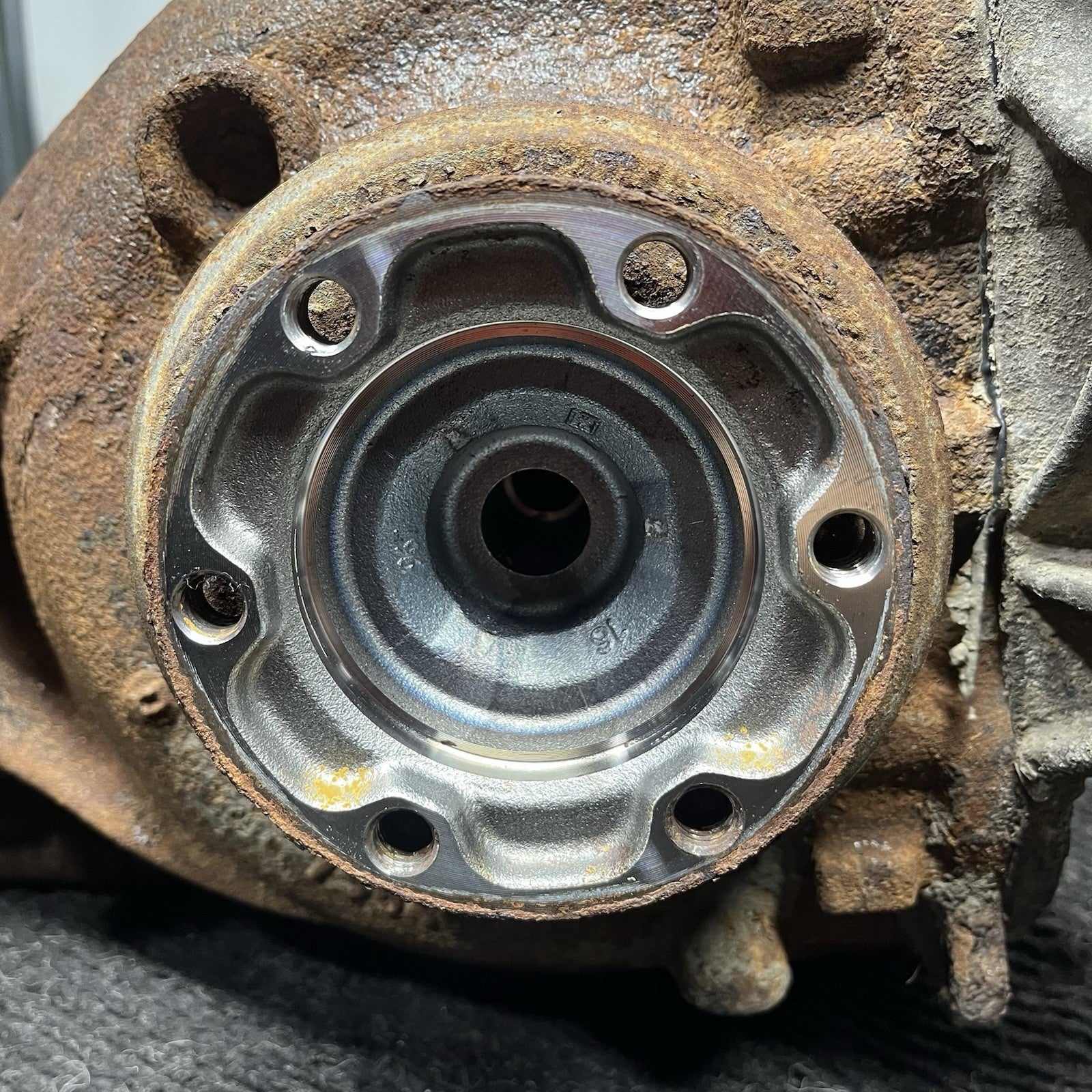 ☑️07-13 BMW E82 E88 E90 E92 135 335 Rear Axle Manual Differential 3.08 Ratio OEM