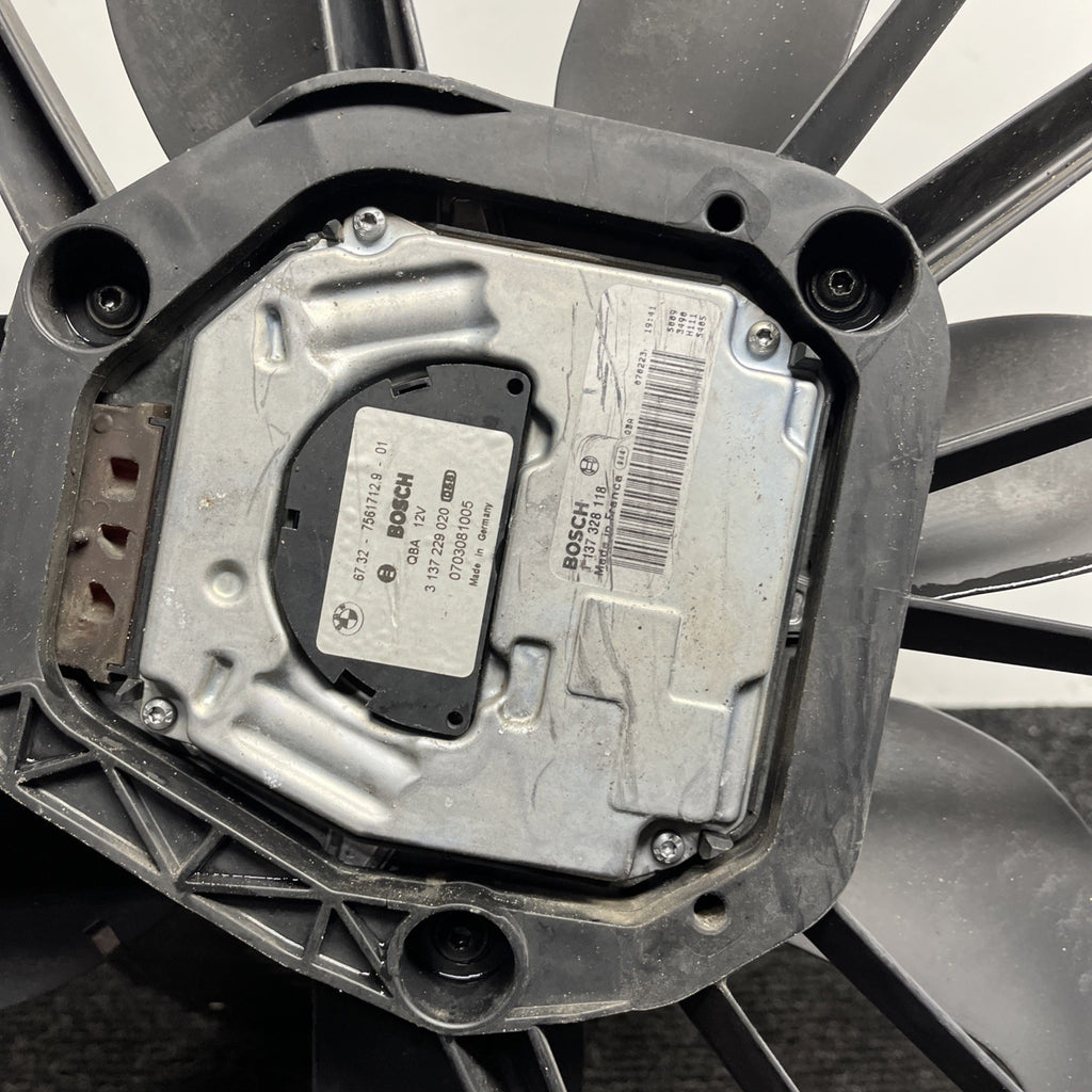 ☑️ 07-13 OEM BMW E88 E90 E92 N54 N55 Engine Radiator Cooling Auxiliary Fan 600W