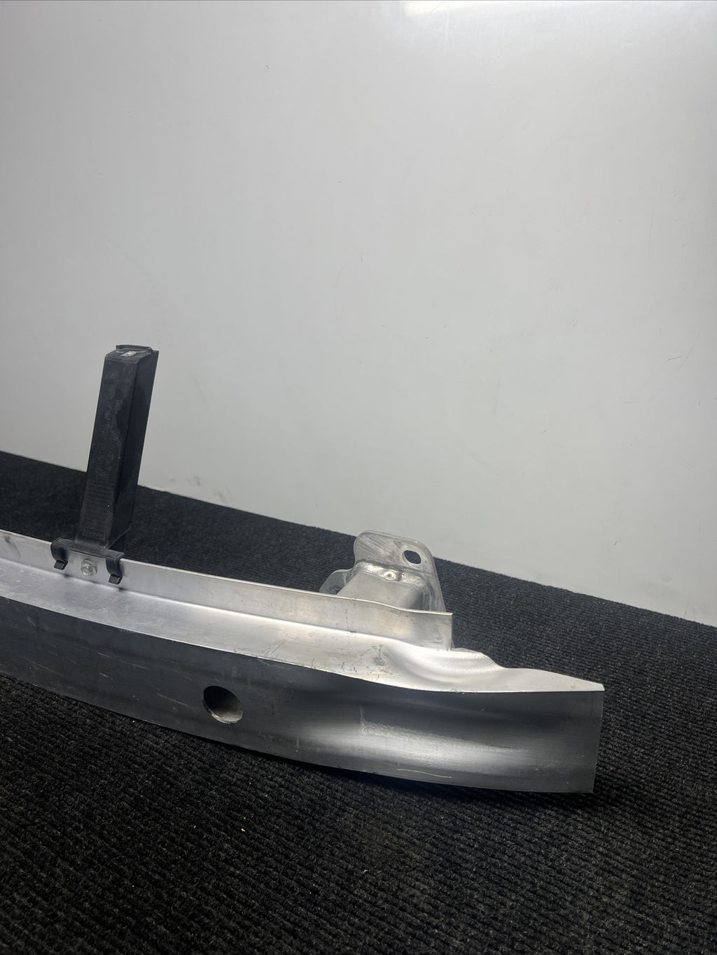 2016-2022 Chevy Chevrolet Camaro ZL1 OEM Rear Bumper Reinforcement Crash Bar