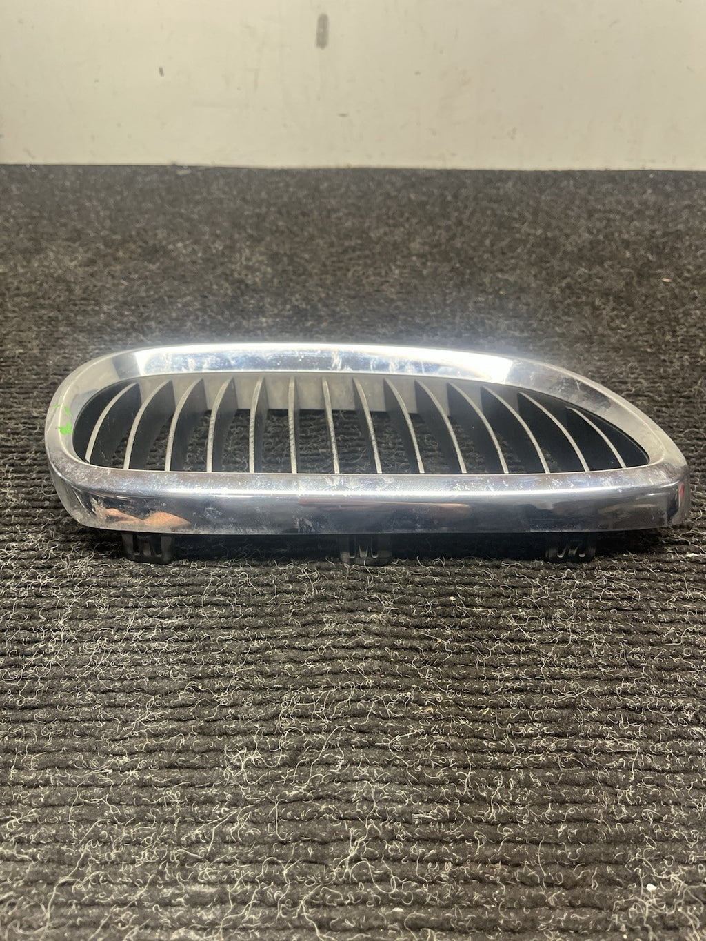 ☑️ 06-10 BMW 328 335 E92 FRONT RIGHT PASSENGER BUMPER KIDNEY GRILLE CHROME OEM