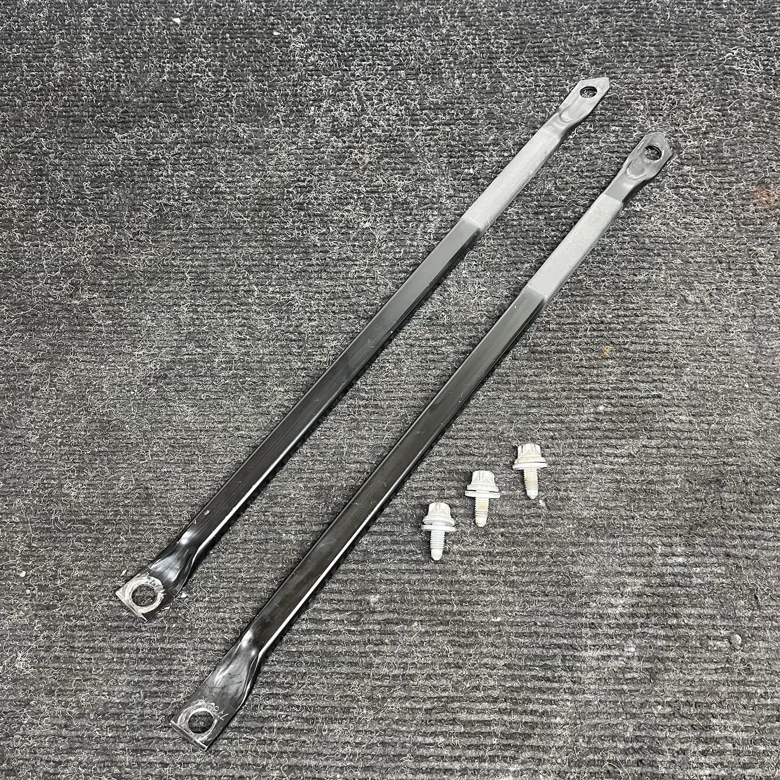 ☑️ 2013 BMW 335i 328i 320i F30 F31 Engine Bay Strut Brace Set 51617377778