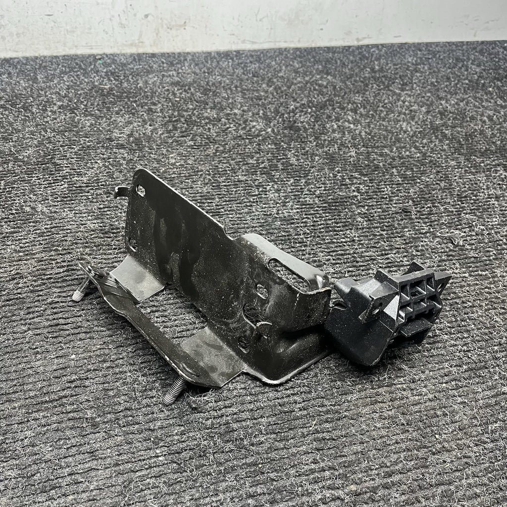 ☑️ 11-13 OEM BMW E92 E93 335is Radiator Support Left Driver Plate Bracket Mount