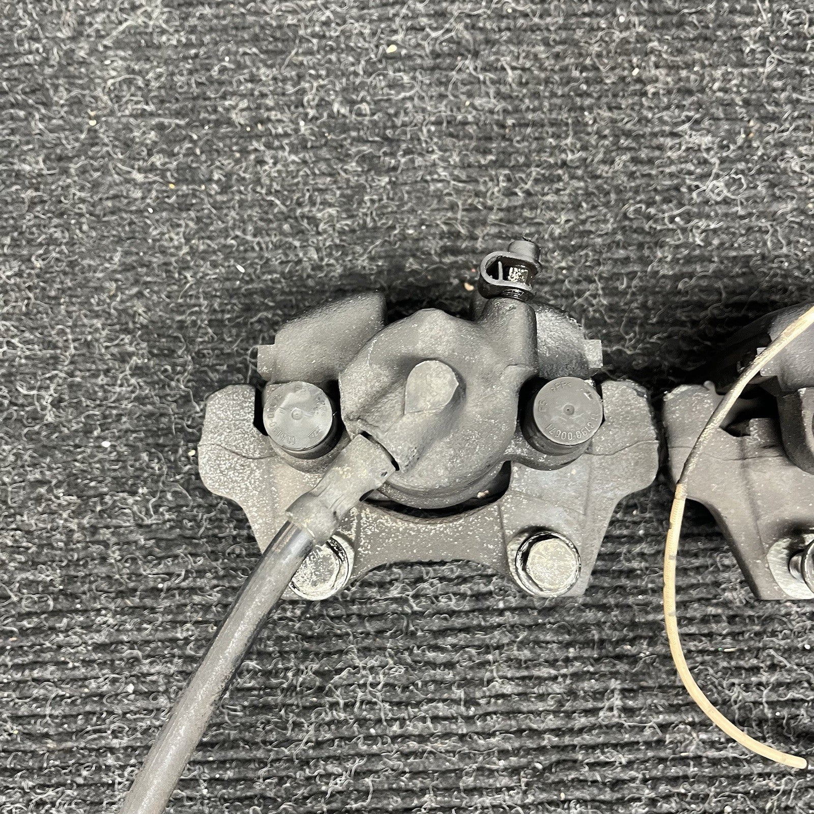 ☑️ 03-08 BMW E86 E85 Z4 3.0L RWD SET OF 2 REAR LEFT & RIGHT BRAKE CALIPER OEM