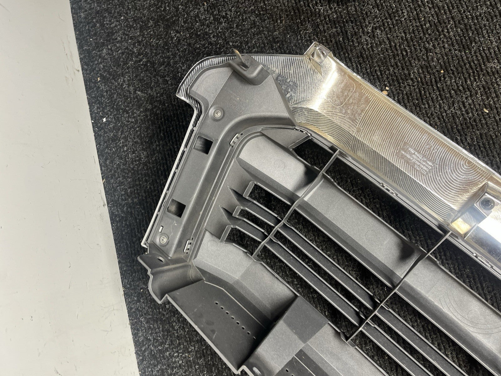 ☑️ 2014 2015 2016 2017 TOYOTA TUNDRA FRONT UPPER GRILL/GRILLE OEM