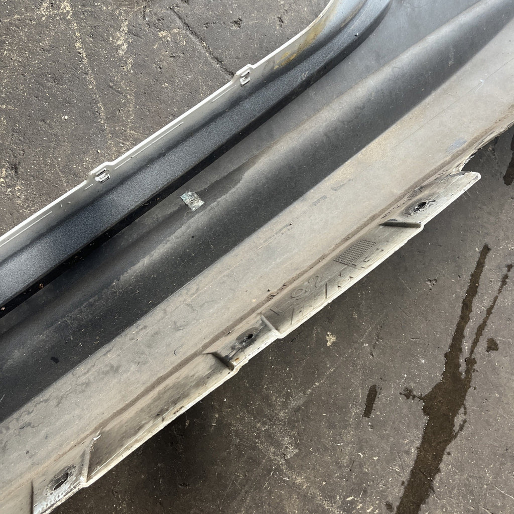 ☑️ 07-13 OEM BMW E92 E93 M3 Right Passenger Side Skirt Rocker Panel MineralWhite