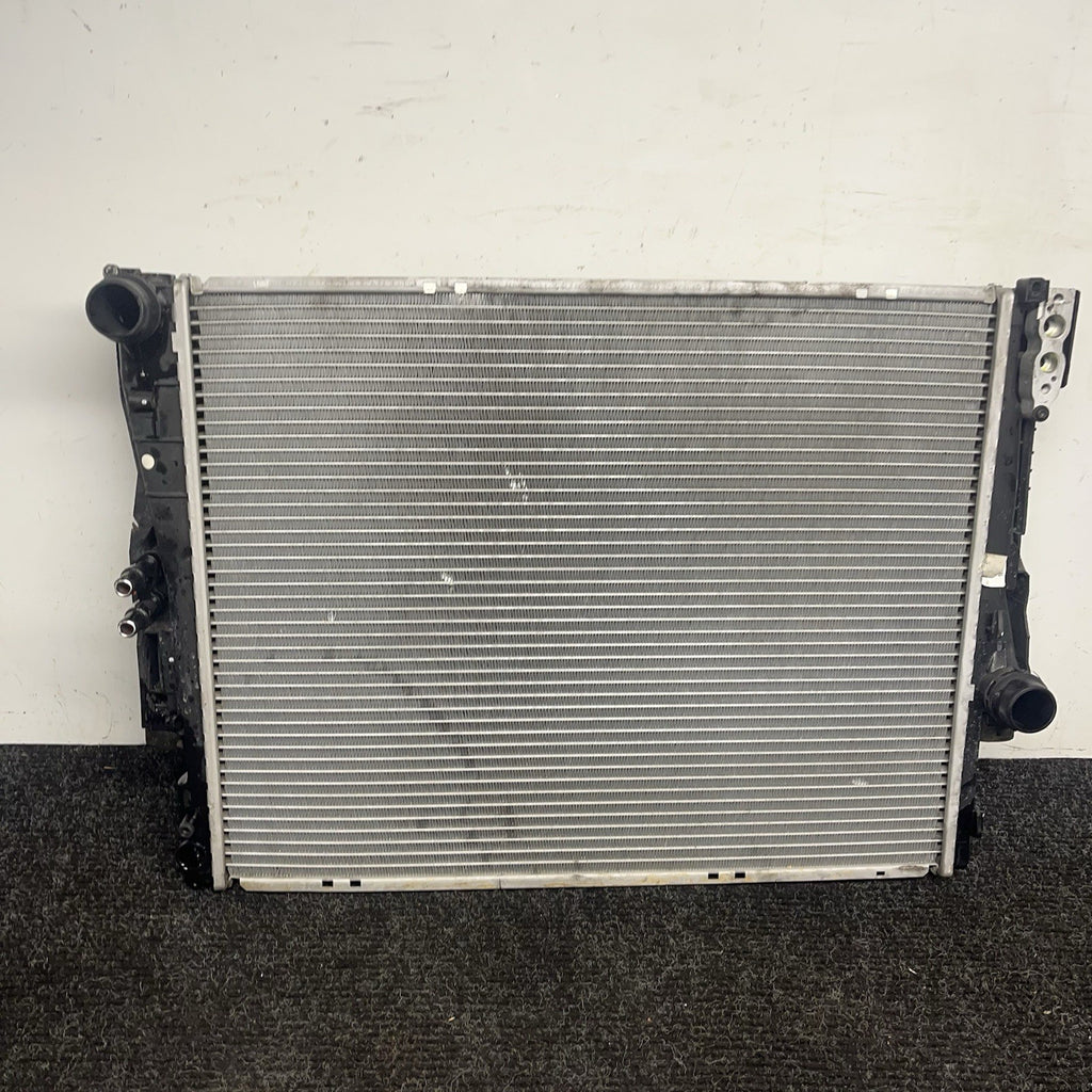 ☑️ BMW 330i 325i 323i E46 Engine Cooling Radiator 3.0L 6 Cylinder Fits 2001-2006