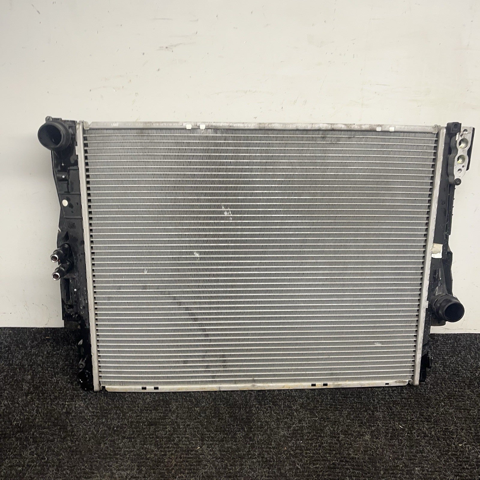 ☑️ BMW 330i 325i 323i E46 Engine Cooling Radiator 3.0L 6 Cylinder Fits 2001-2006