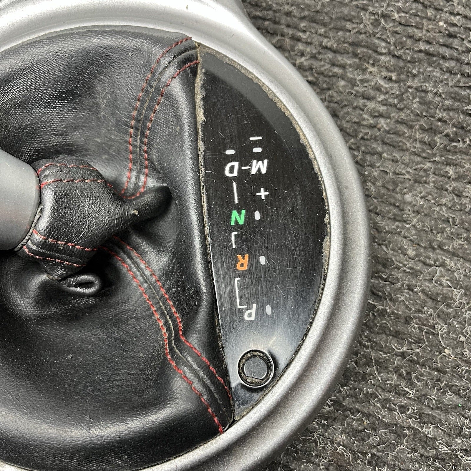 ☑️ 13-20 TOYOTA 86 BRZ FRS AUTOMATIC SHIFTER TRIM LEATHER BOOT RED STITCHING OEM