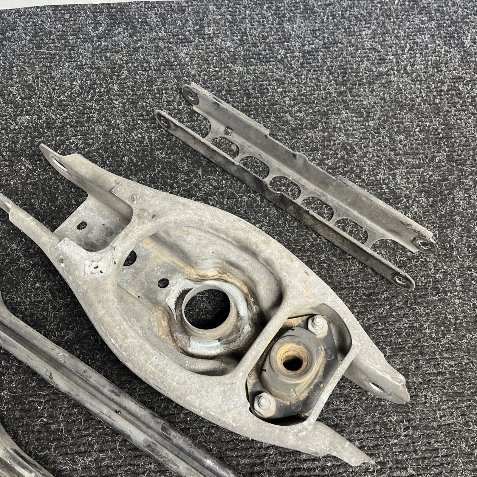 ☑️ OEM BMW E82 E90 E92 Rear Left Lower Upper Suspension Control Arm Wishbone SET