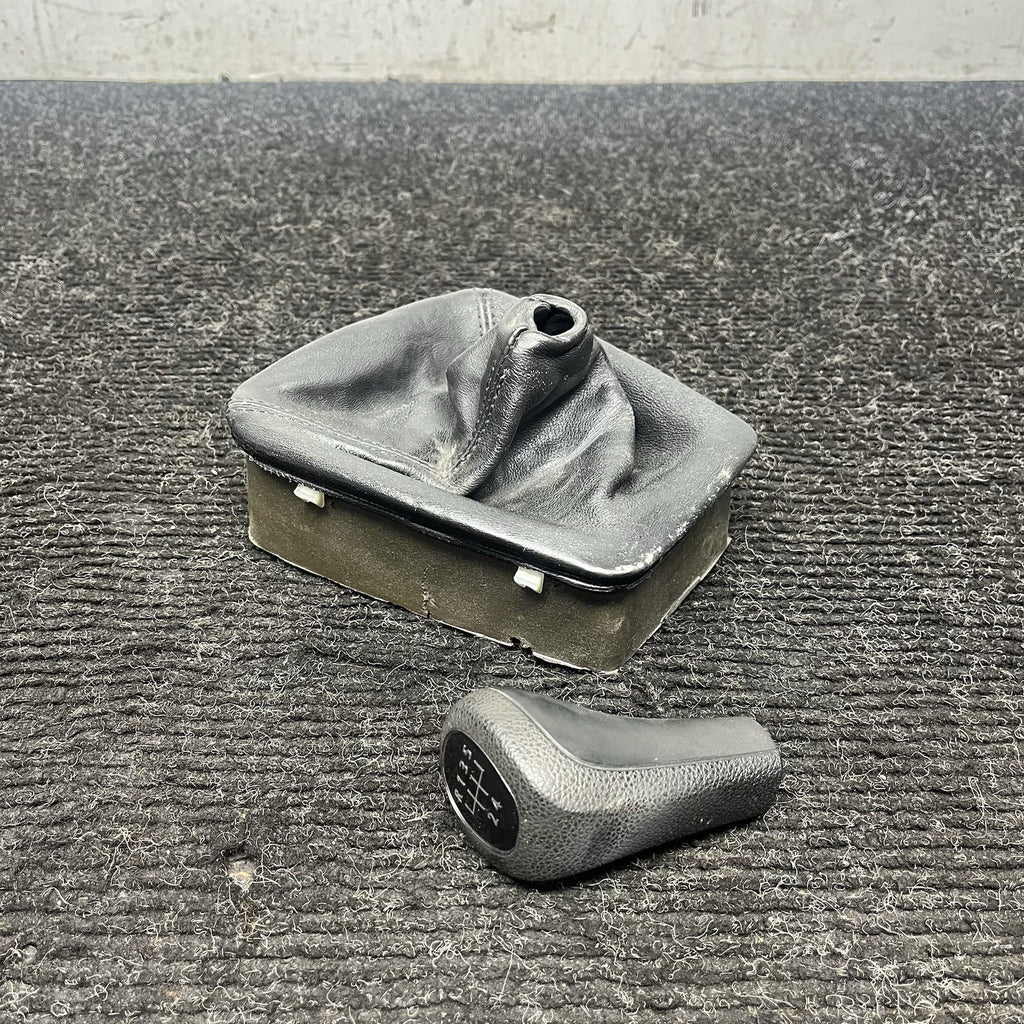 ☑️ 92-99 BMW E36 3 Series 328i Center Console ZF Shifter Knob Leather Boot Foam