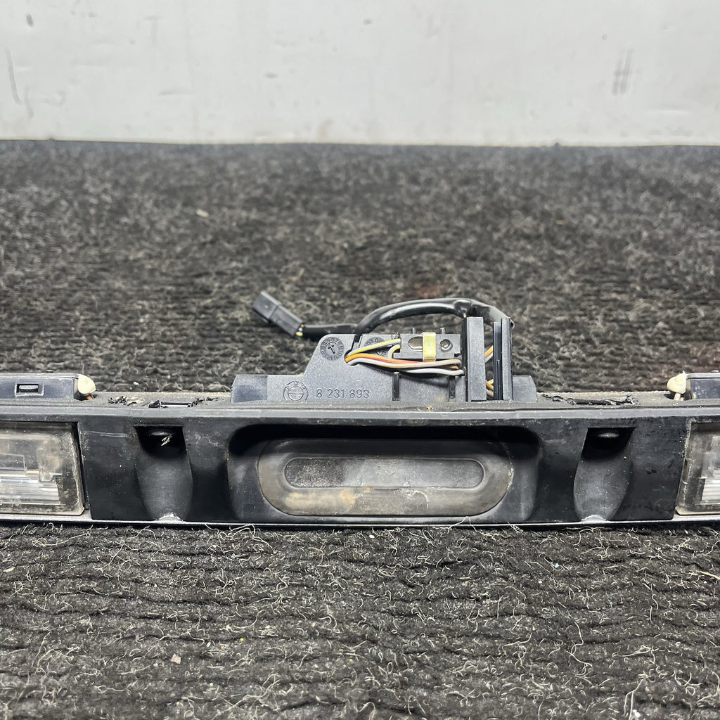 ☑️ 04-06 BMW E46 325Ci 330Ci Convertible Trunk Lid Handle Trim License Light OEM