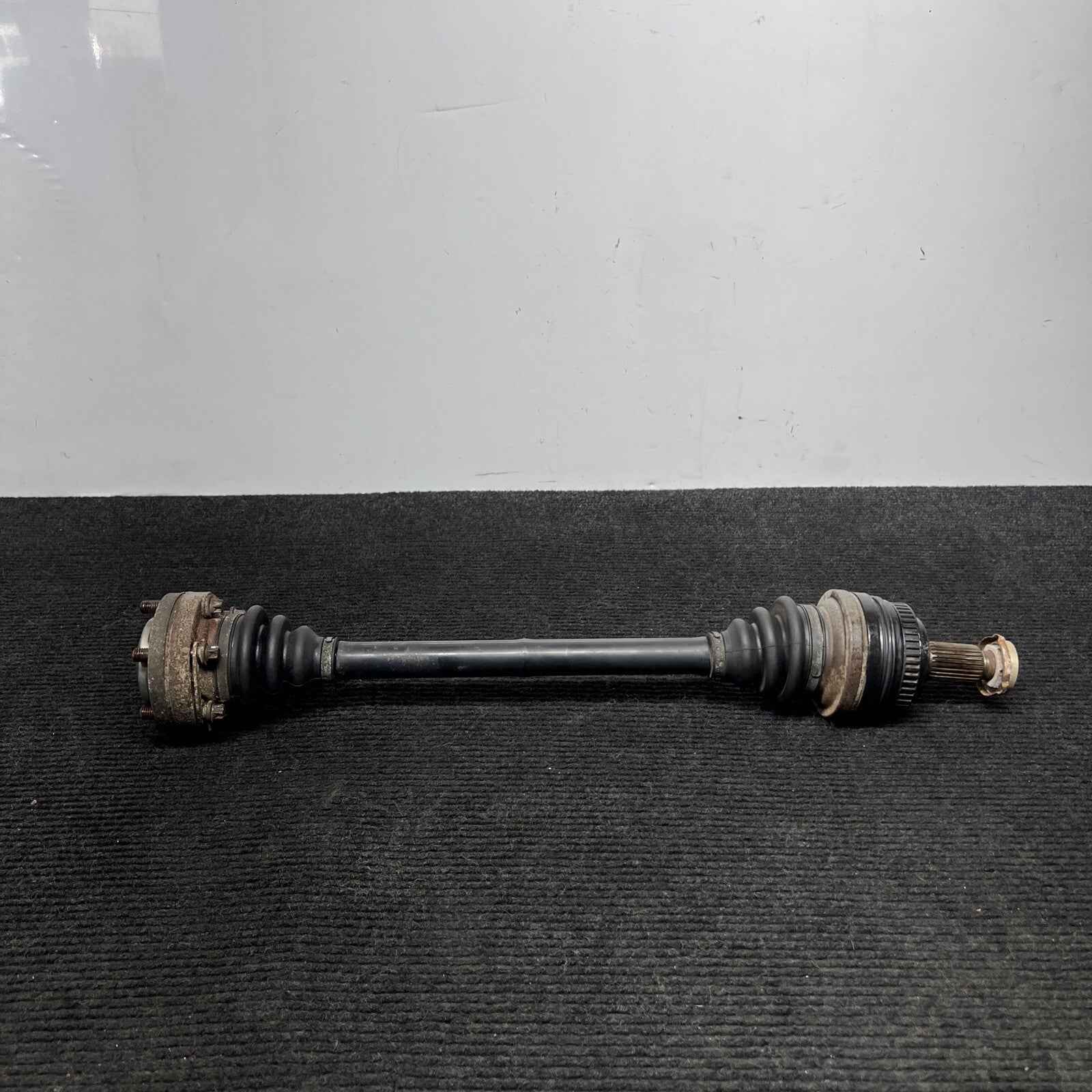 ☑️ 1997-02 BMW Z3 OEM Rear Right Hand Pass Side Axle GOOD SHAPE W/HARDWARE