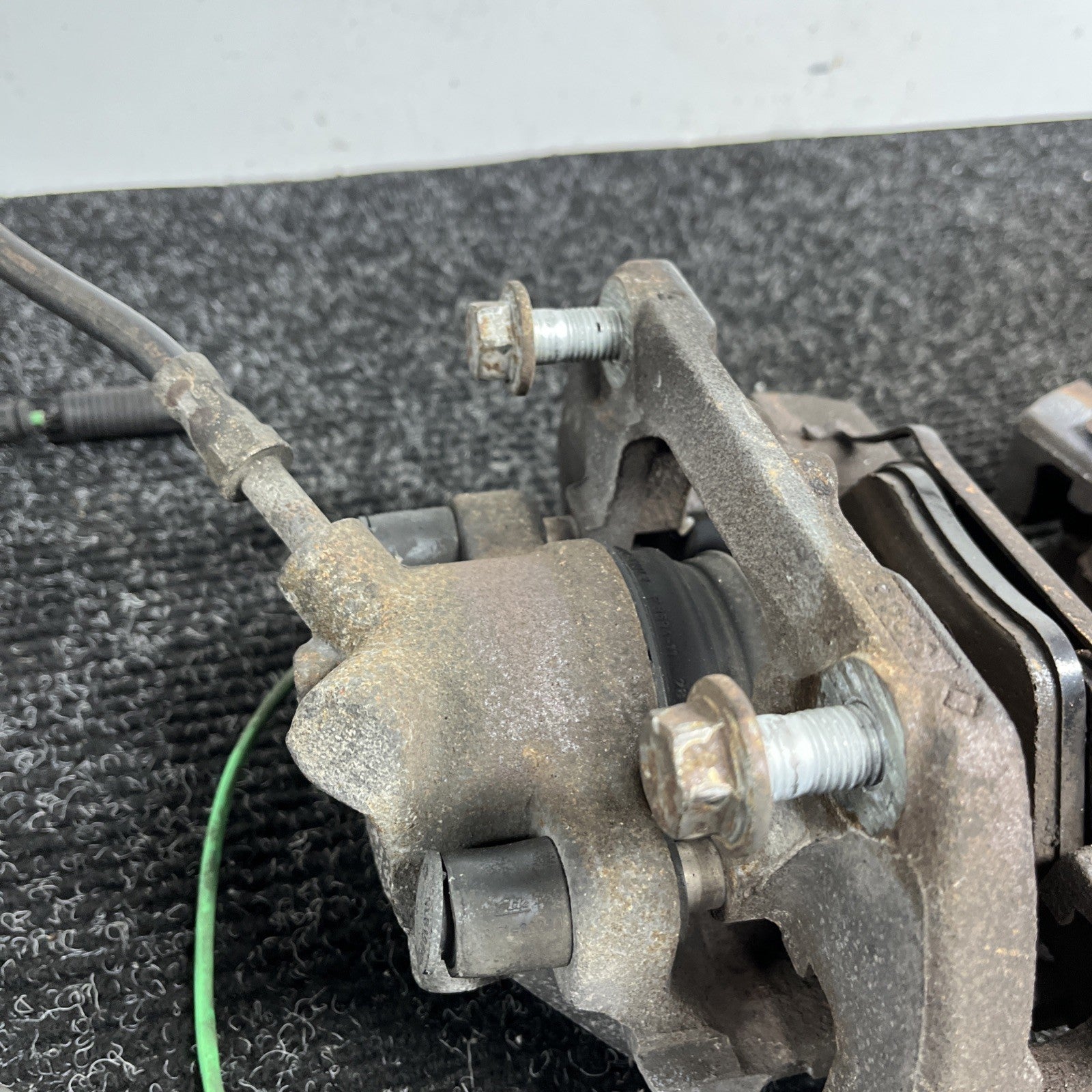 ☑️ 01-06 BMW E46 330i 330Ci RWD FRONT LEFT & RIGHT BRAKE CALIPER SET OEM