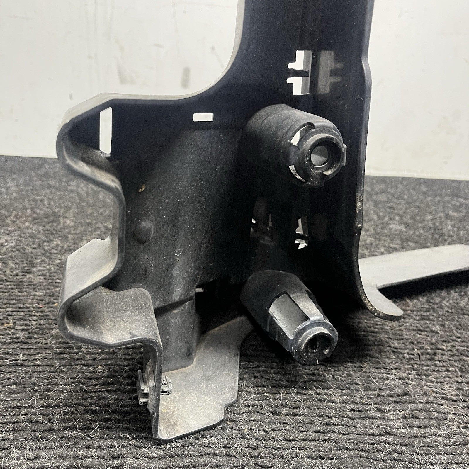 ☑️ REAR RIGHT INNER BUMPER MOUNT SUPPORT BRACKET OEM 2014-2018 BMW X5 F15