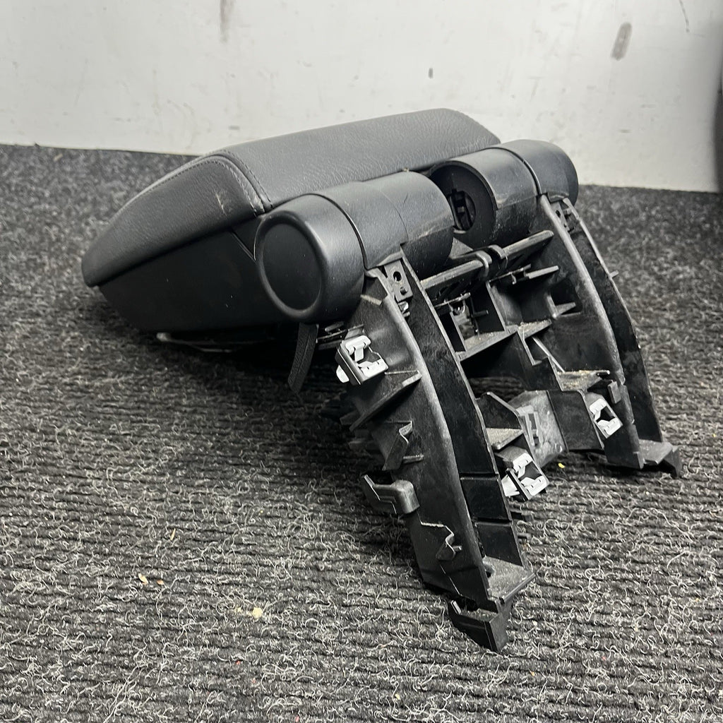 ☑️ 08-13 OEM BMW E88 E82 Center Console Armrest Tray Black Leather