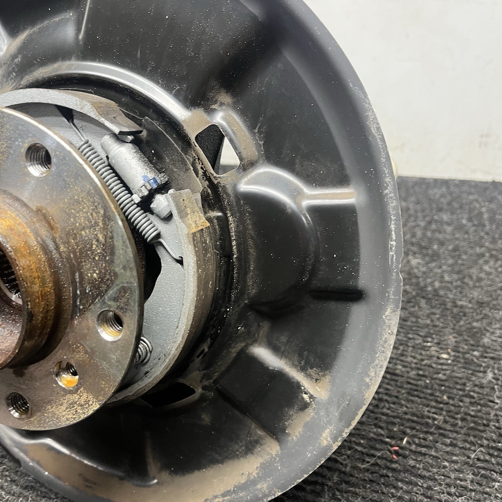 ☑️ 09-11 BMW 328i 335i Sedan Left Rear Spindle Knuckle Hub 33326783667 OEM