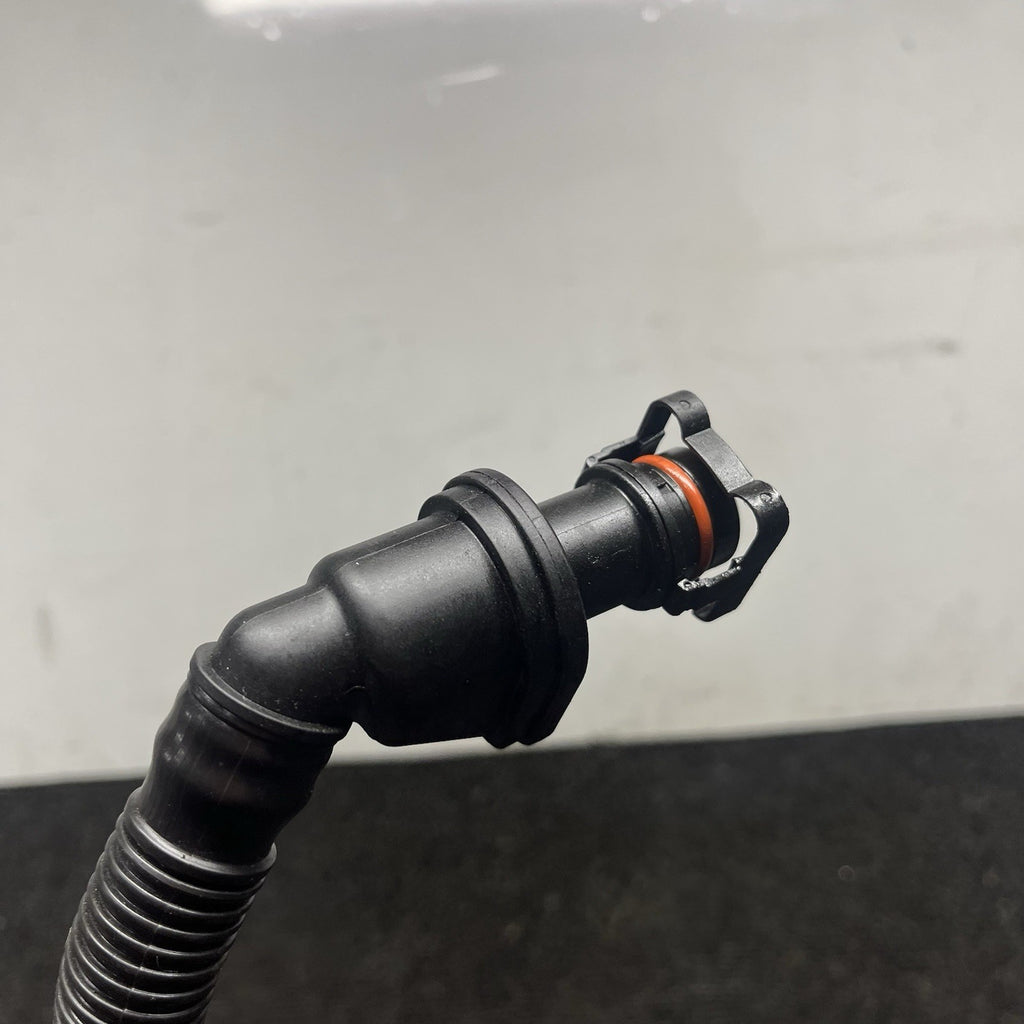 ☑️ 07-10 OEM BMW E90 E92 E93 N54 Engine Valve Cover Vent Hose Pipe
