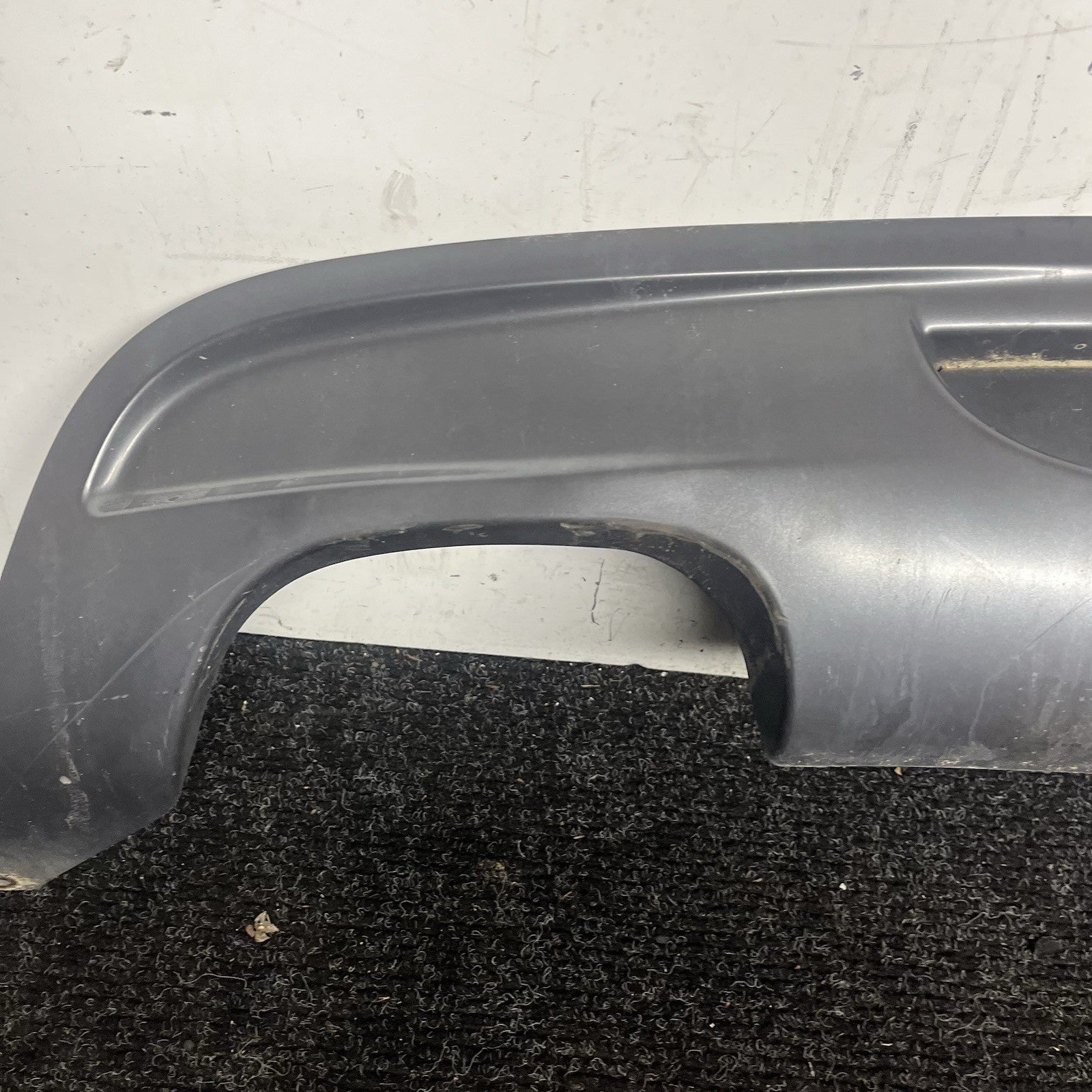 ☑️ 2008-13 BMW E82 E88 128I 135I M-SPORT REAR BUMPER DIFFUSER COVER OEM 8045506