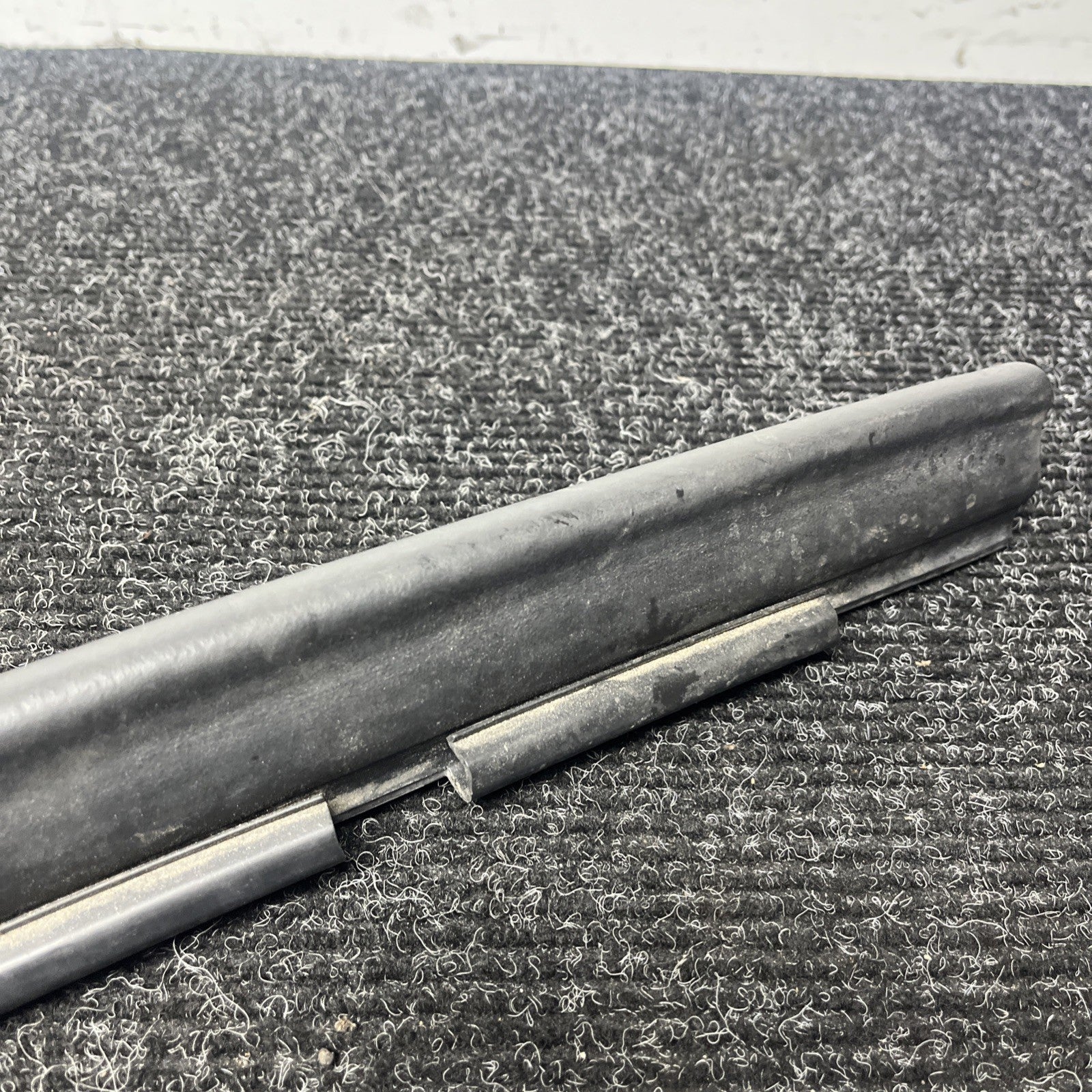 ☑️REAR HOOD BONNET WEATHERSTRIP COWL RUBBER SEAL OEM 2012-18 BMW 340 XI F30 F32