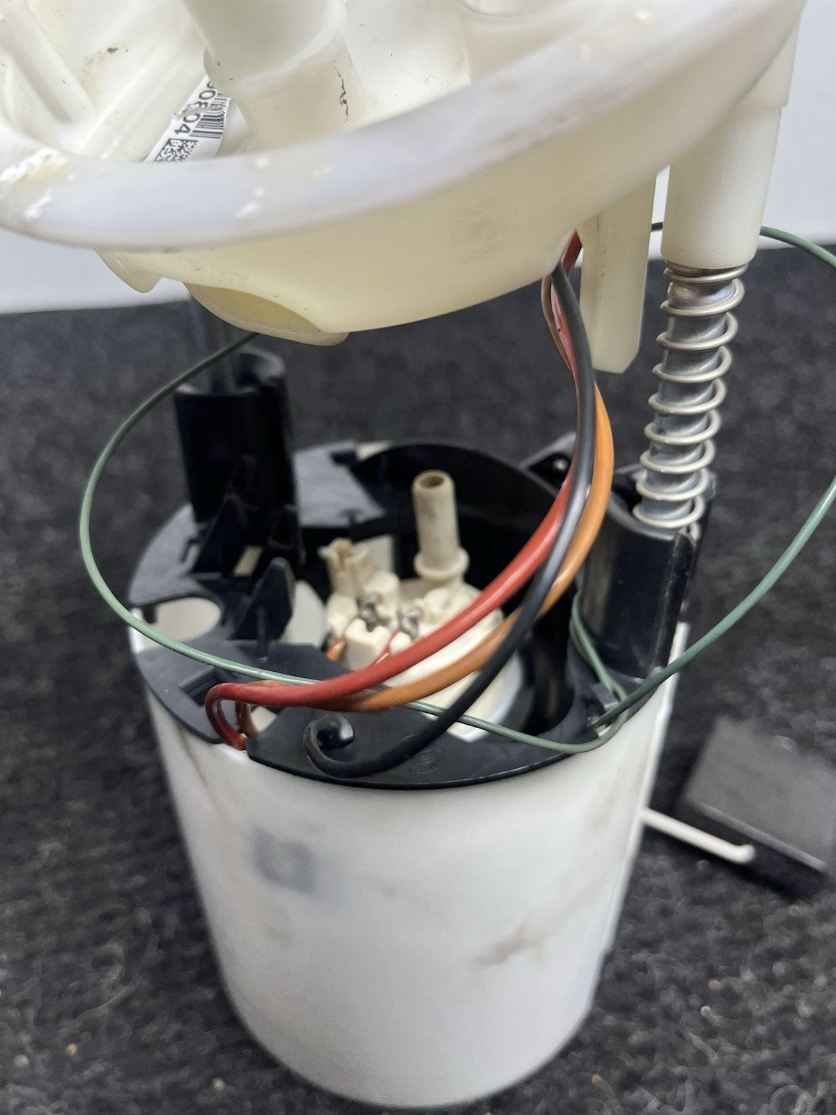 ☑️ 06-13 BMW E90 E84 E82 E88 E92 128i 135i 335i X1 Right Fuel Pump Assembly OEM