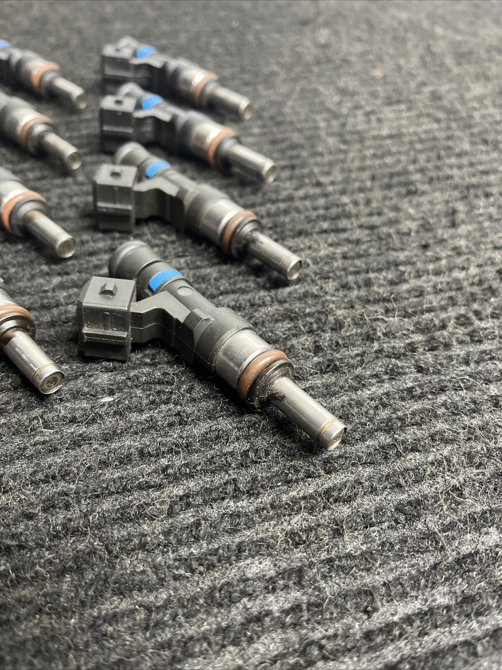 ☑️ 2008-13 OEM BMW E90 E92 E93 M3 S65 Fuel Injector Set (8) - 13647838440