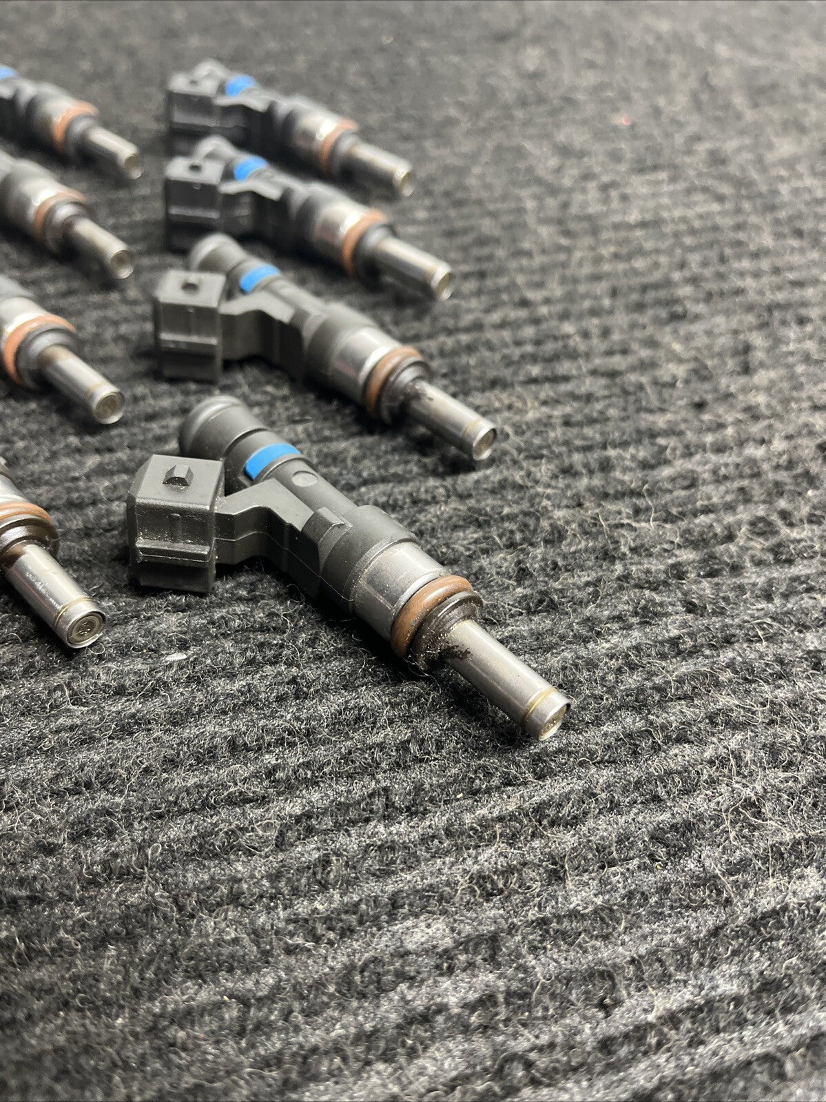 ☑️ 2008-13 OEM BMW E90 E92 E93 M3 S65 Fuel Injector Set (8) - 13647838440