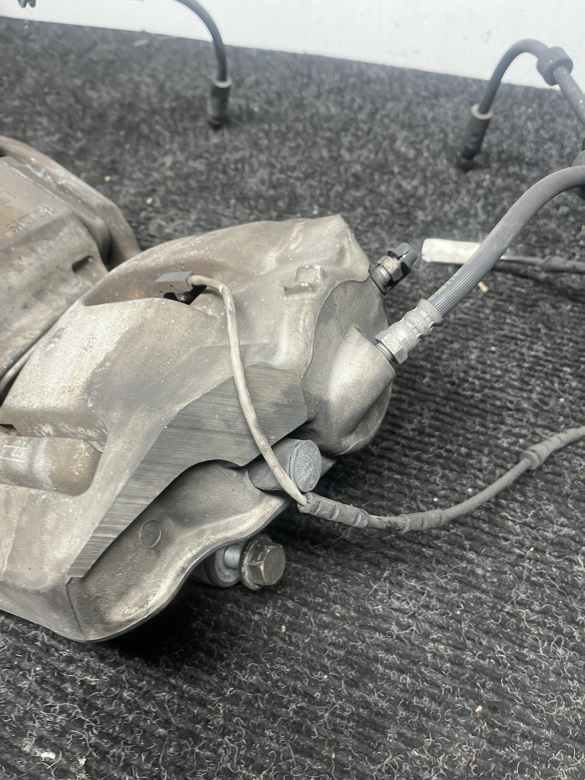 ☑️ 06-11 E90 E91 E92 E93 E84 335 Z4 BMW 335i Front Brake Caliper Set OEM