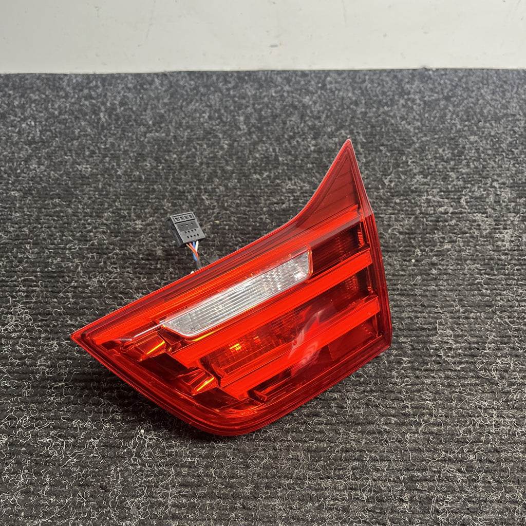 ☑️ 15-17 OEM BMW F82 M4 Coupe Rear Right Passenger Side Inner Stop Tail Light