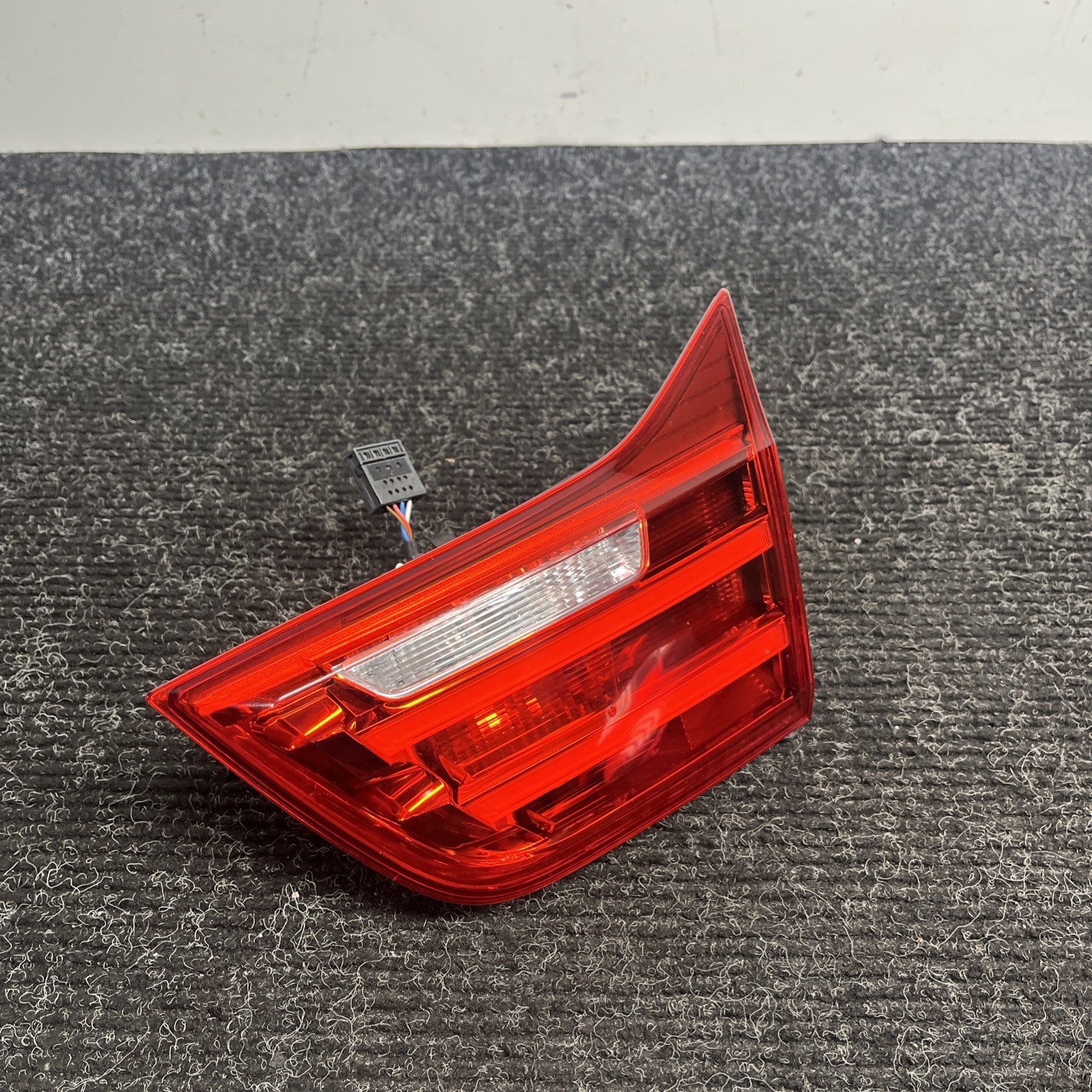 ☑️ 15-17 OEM BMW F82 M4 Coupe Rear Right Passenger Side Inner Stop Tail Light