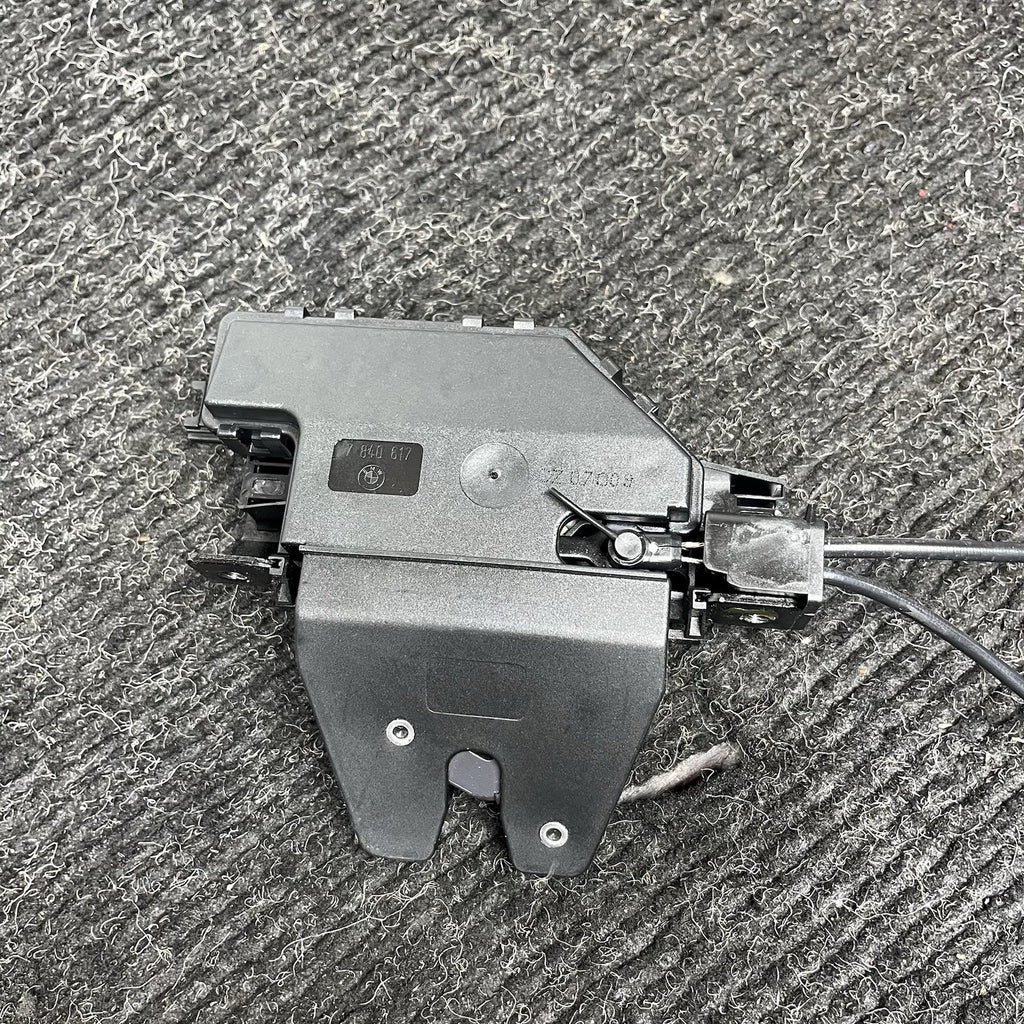 ☑️06-13 BMW M3 335i 330i E90 E92 E93 E60 TRUNK LID LOCK MICRO SWITCH 7840617 OEM