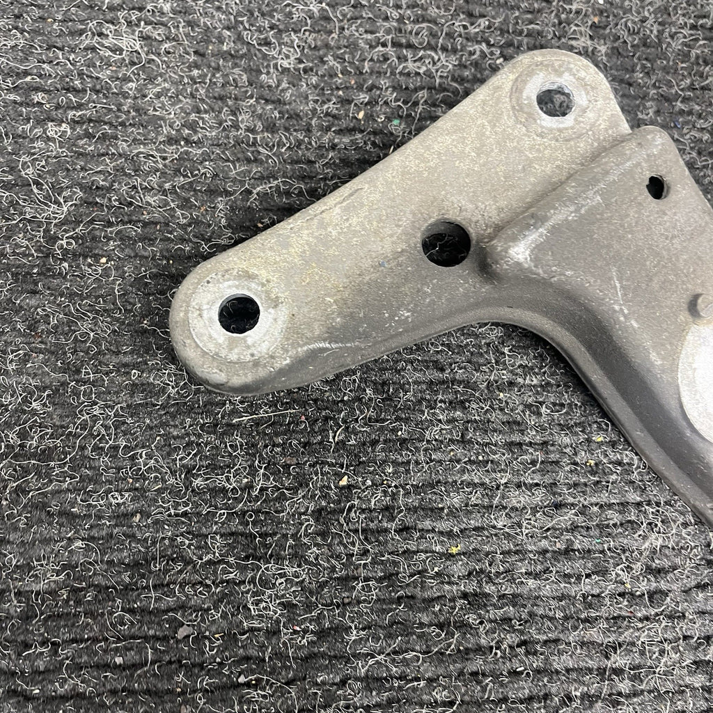☑️ 06-13 BMW E92 335i Automatic Transmission Mount Bracket Support OEM
