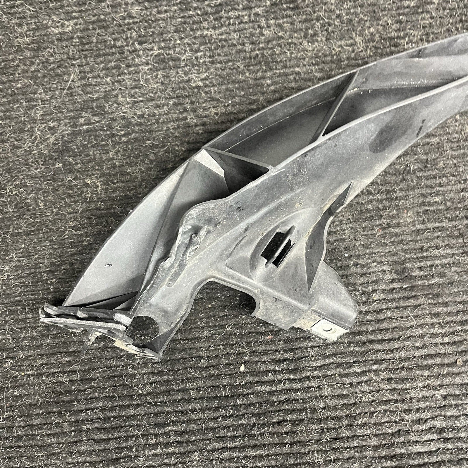 ☑️ 08-13 BMW E82 E88 128 135 Left Driver Headlight Arm Bracket Support Mount