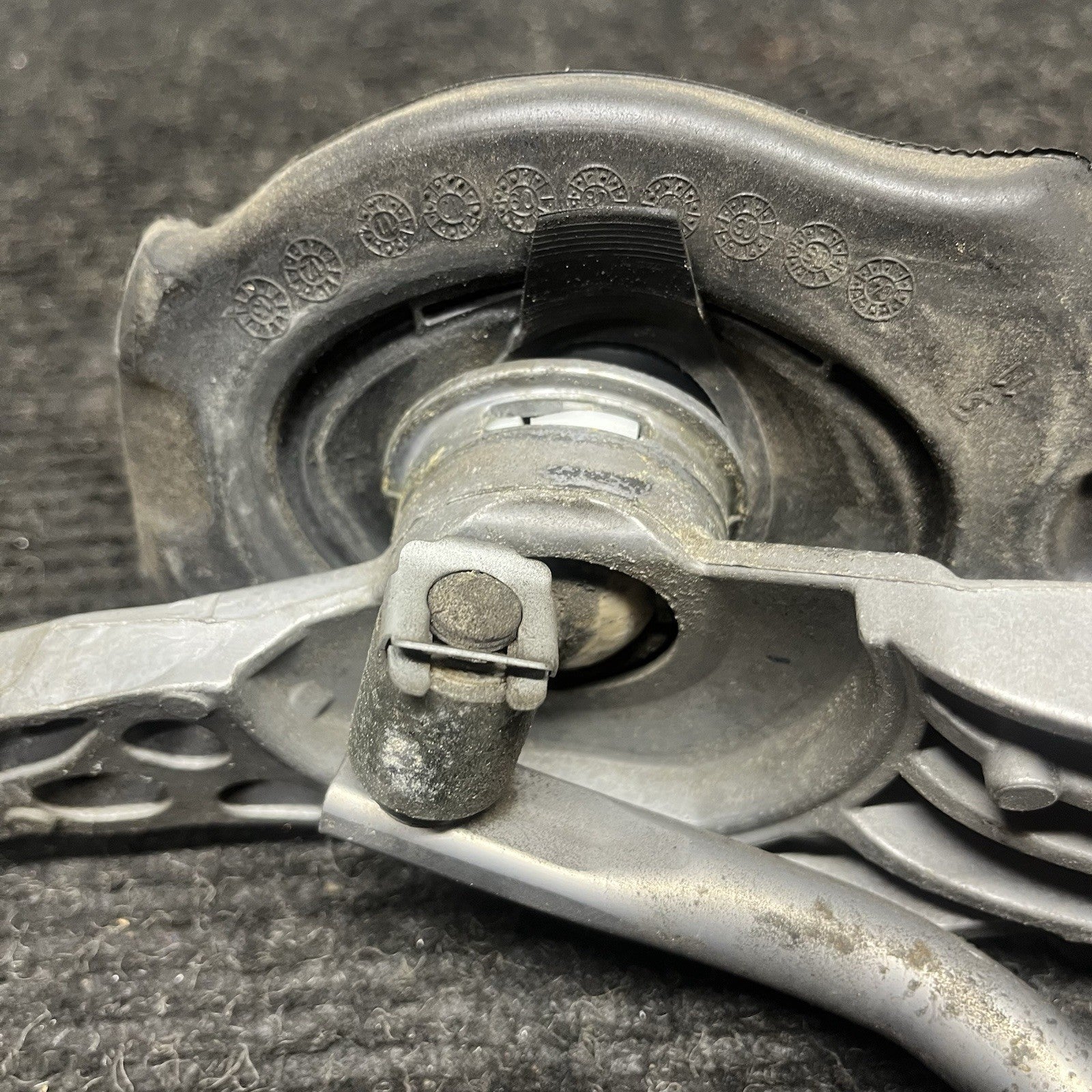 ☑️ 11-13 BMW E90 E92 E93 335i M/T 6 SPEED MANUAL TRANSMISSION SHIFTER W KNOB OEM