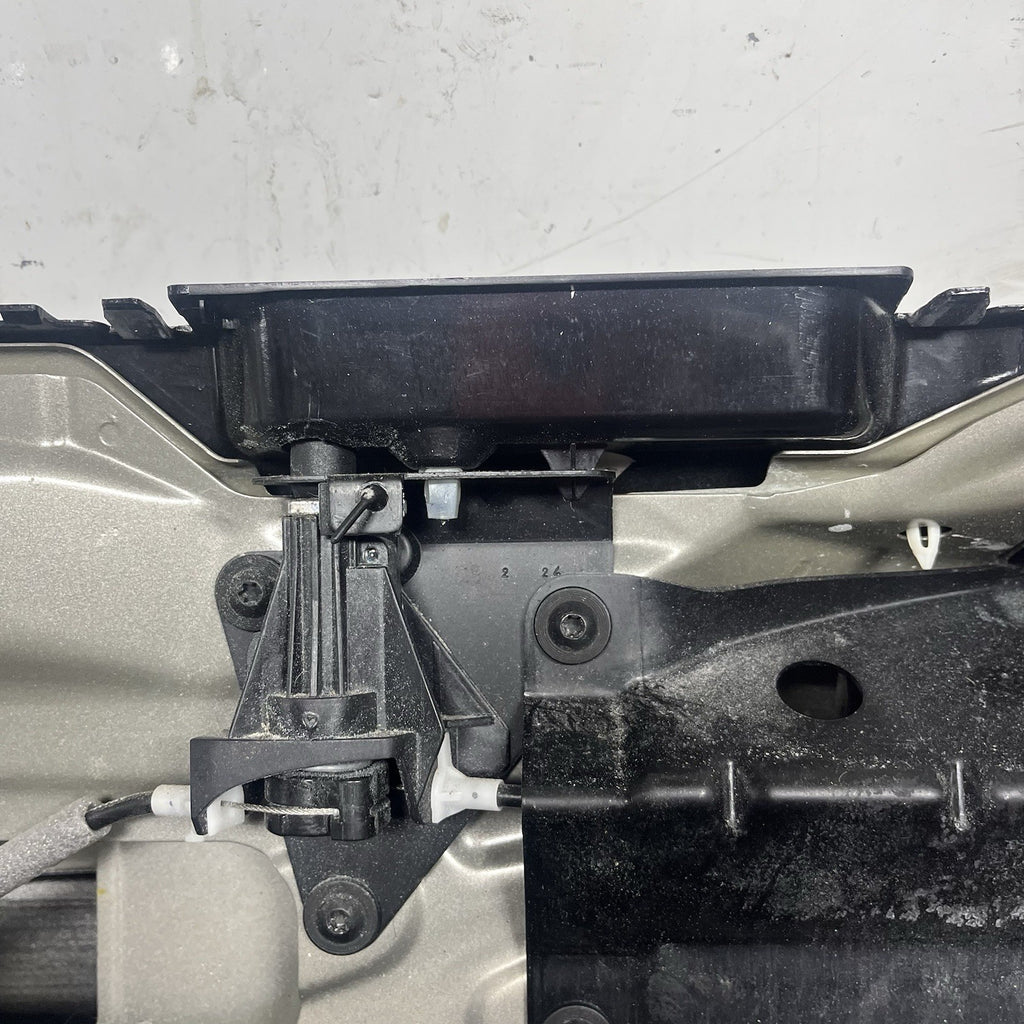 ☑️ BMW 2007-2013 E70 X5 REAR LOWER TAILGATE LIFTGATE TRUNK OEM