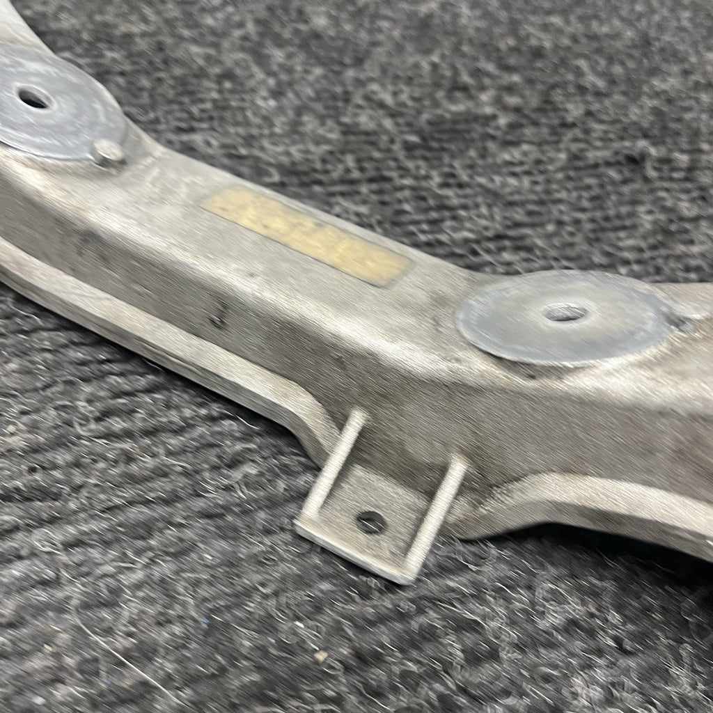 ☑️ 06-13 BMW E92 335i Automatic Transmission Mount Bracket Support OEM