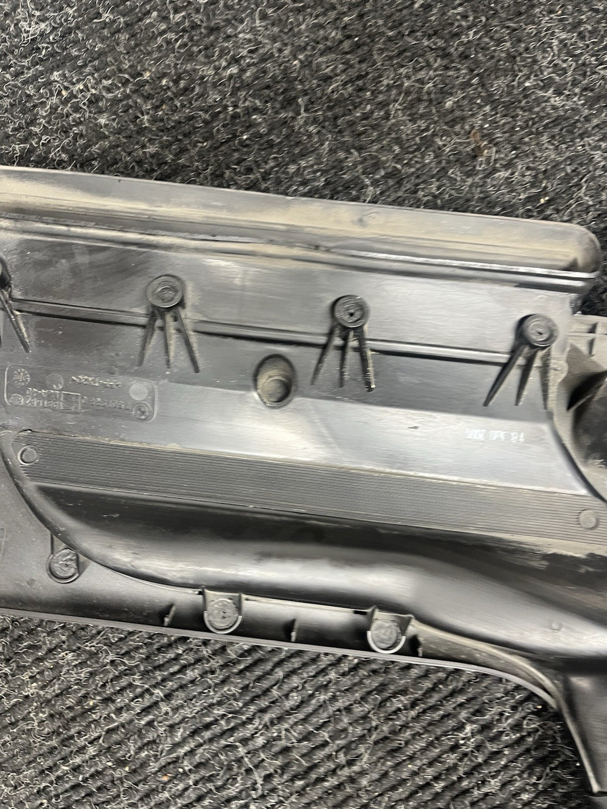 ☑️ 01-06 BMW E46 325i 325ci 330i 330ci 330xi Upper Radiator Air Duct OEM