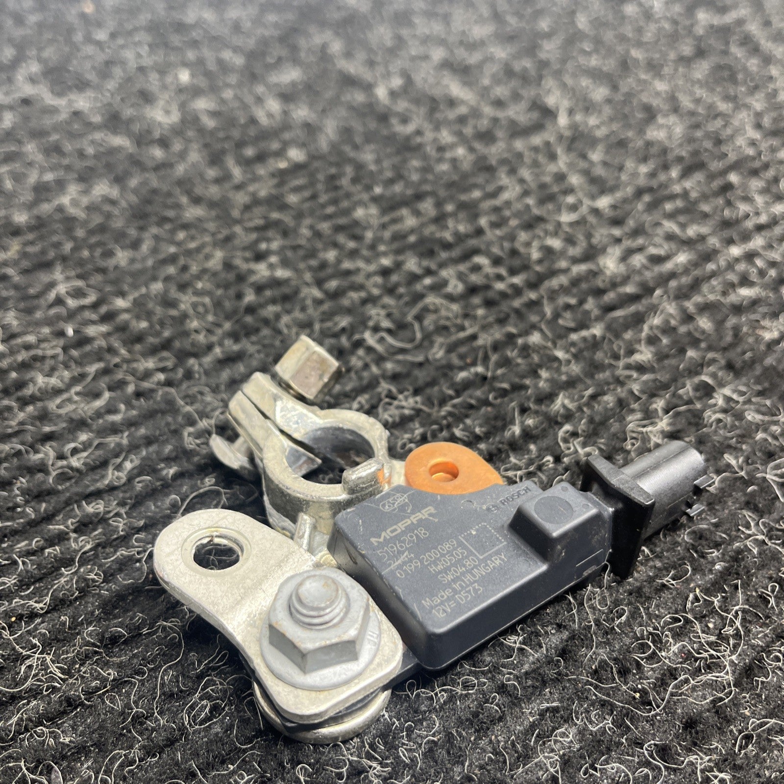 ☑️ 14-17 MOPAR JEEP MASERATI GHIBLI NEGATIVE BATTERY CURRENT SENSOR OEM