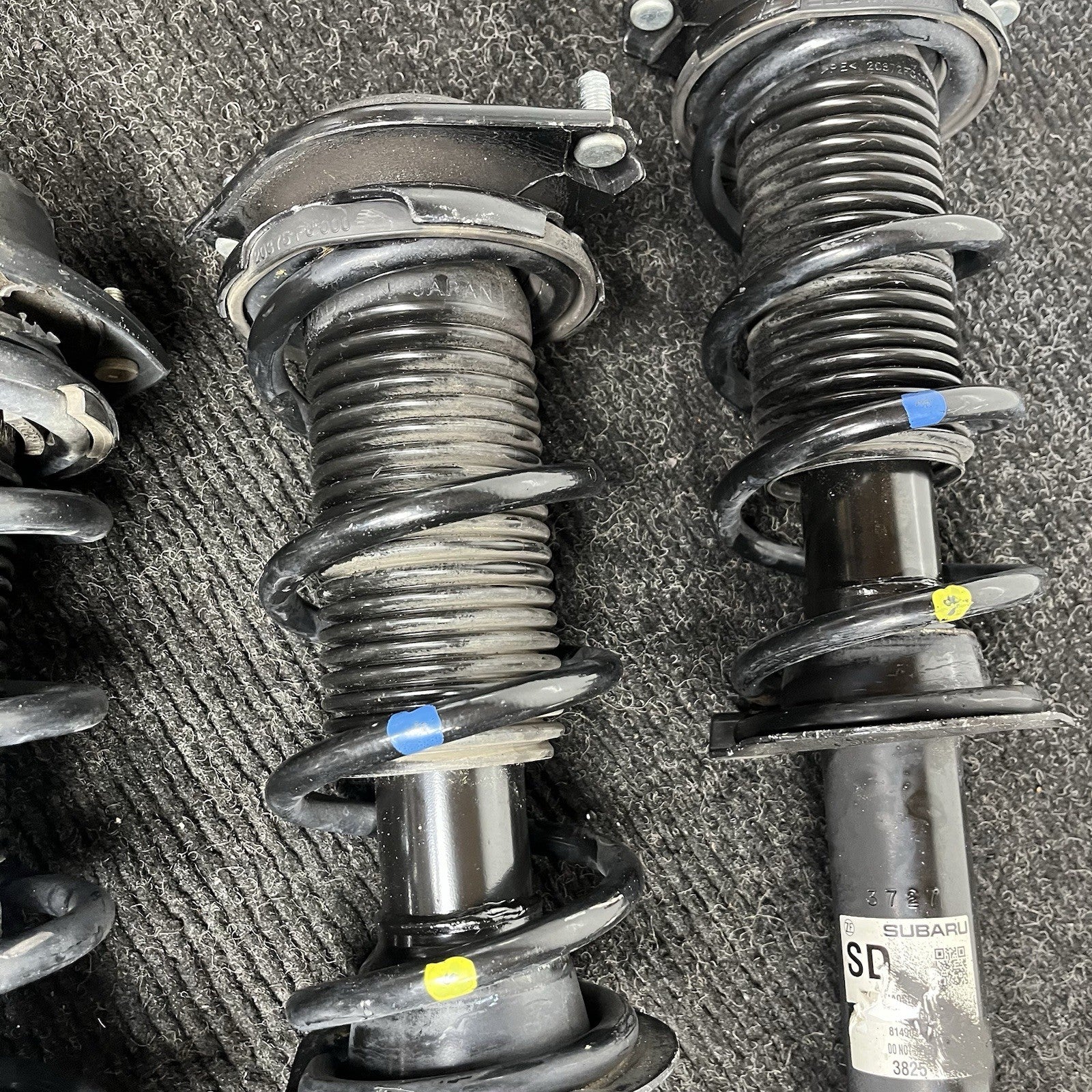 ☑️ OEM Springs & Struts Suspension Subaru BRZ Toyota 86 Scion FRS
