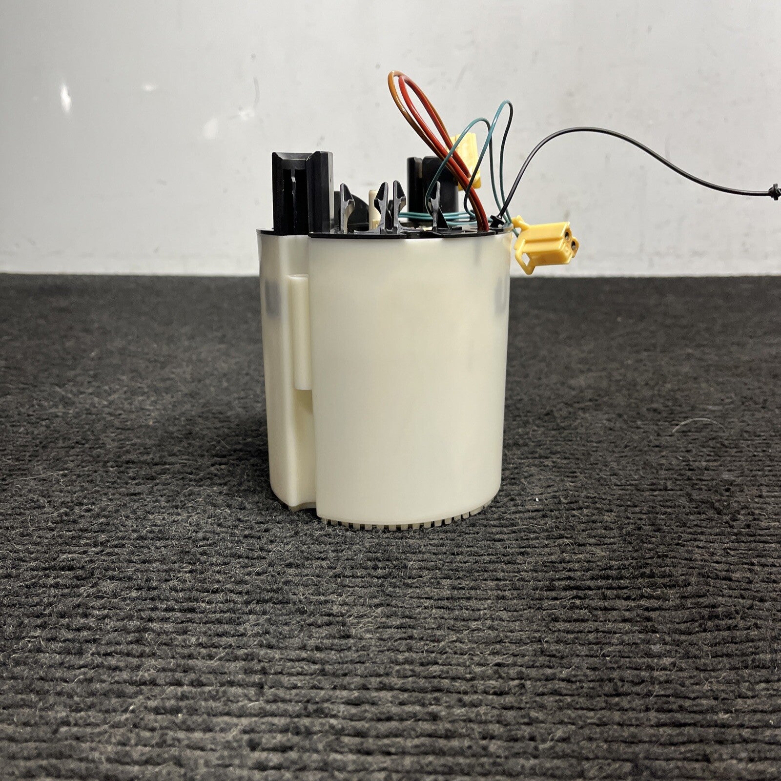 ☑️ 06-13 BMW76k E90 E84 E82 E88 E92 135i 335i X1 Right Fuel Pump Assembly OEM