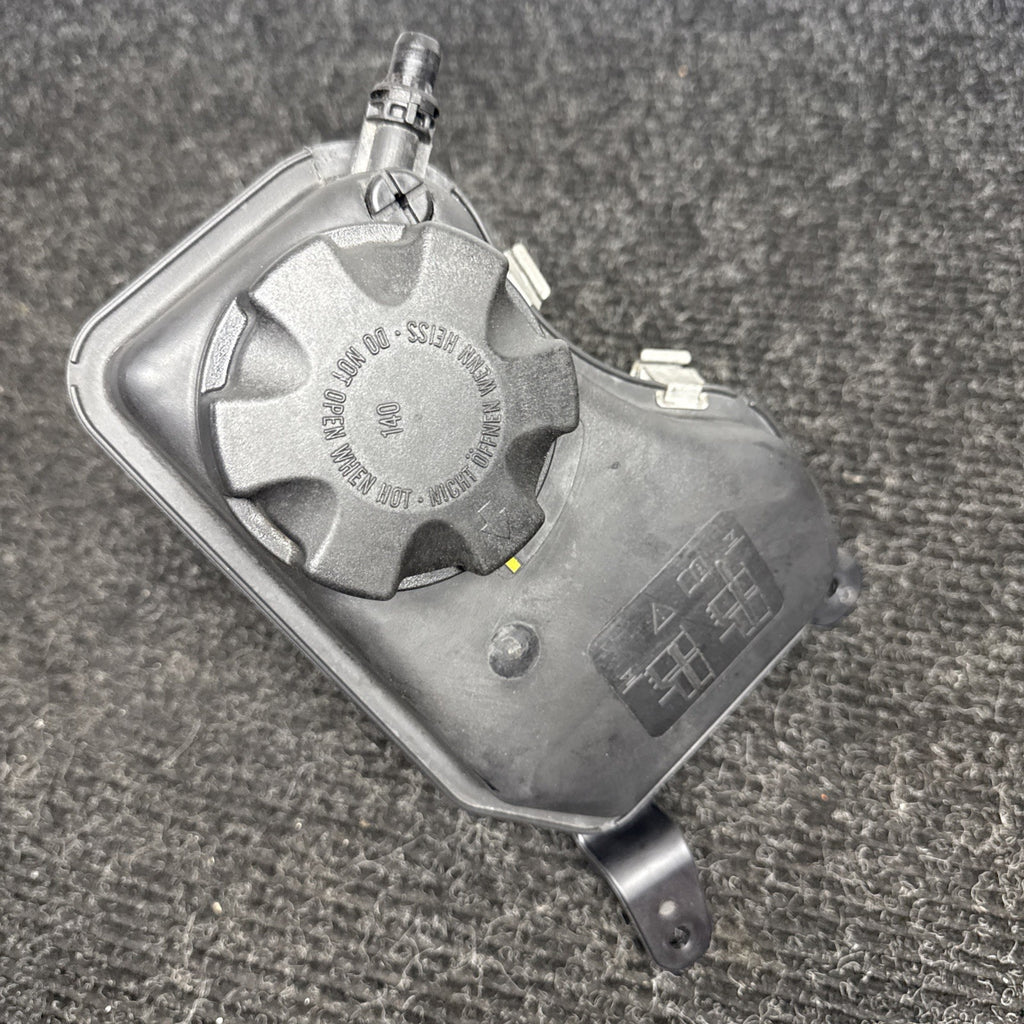 ☑️ 06-13 BMW E82 E88 E90 E92 E93 Radiator Expansion Tank Coolant Reservoir OEM