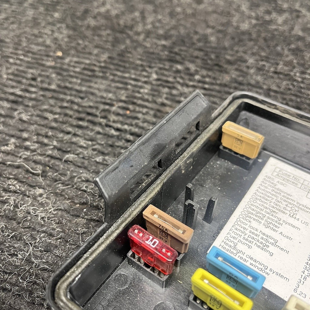 ☑️ 1995-1999 BMW M3 E36 ENGINE BAY POWER FUSE BOX COVER LID OEM 1387613