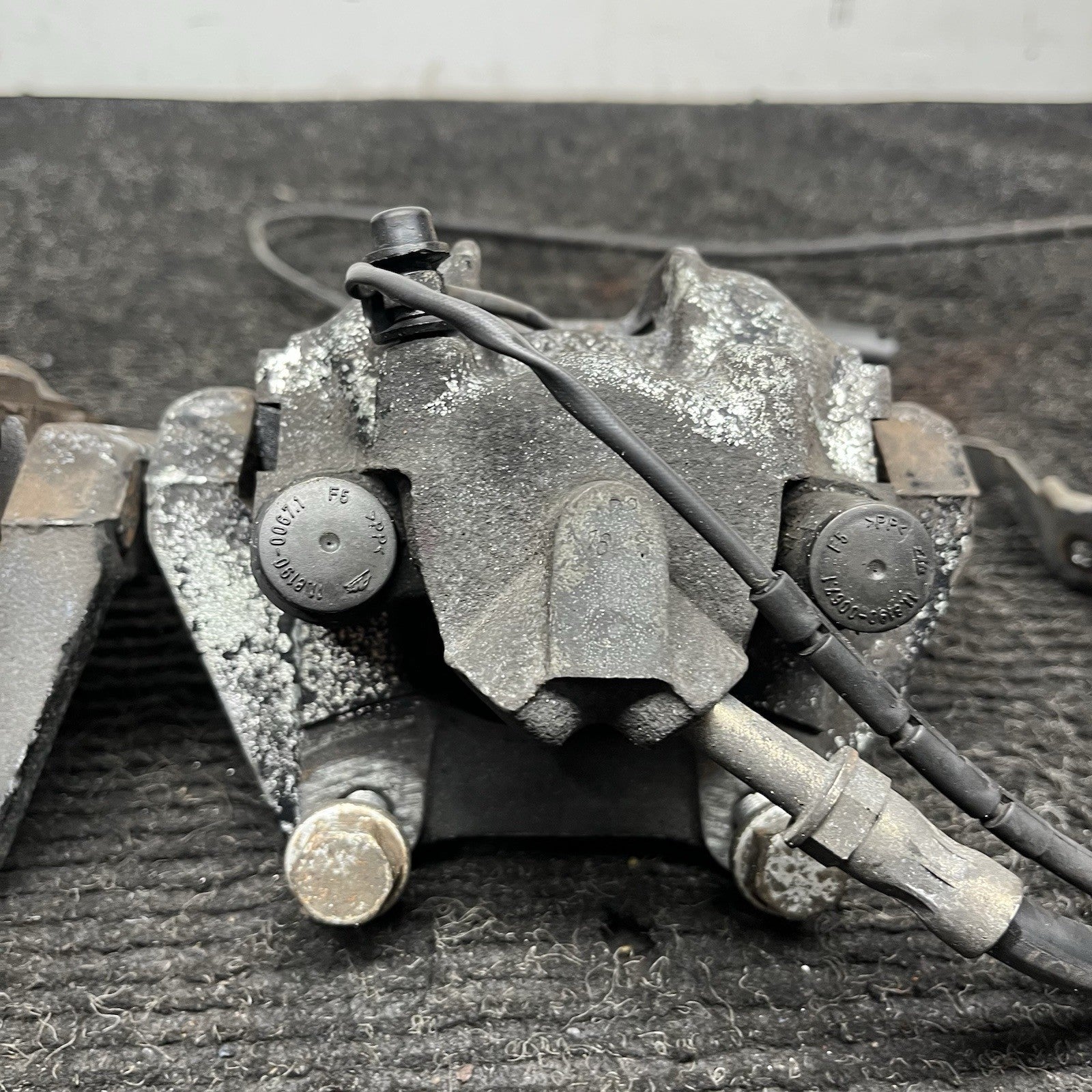 ☑️ 01-06 BMW E46 330i 330ci RWD SET OF 2 REAR LEFT & RIGHT BRAKE CALIPER OEM