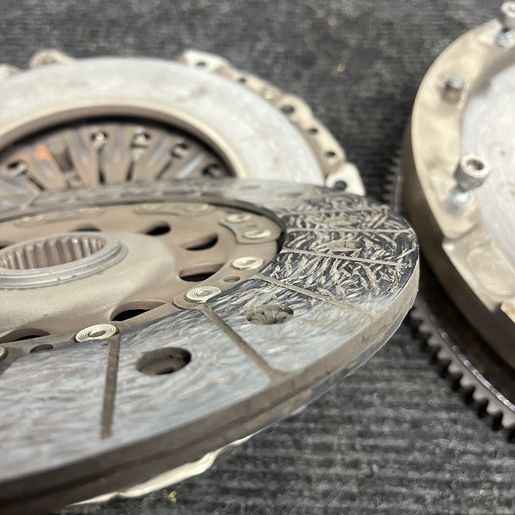 ☑️ 14-17 BMW F22 F23 M235i MANUAL TRANSMISSION CLUTCH FLYWHEEL N55 OEM