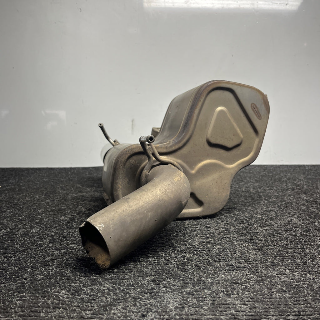 ☑️ 14-19 Ghibli 3.0L Motor Engine Passenger Side Right Exhaust Muffler OEM