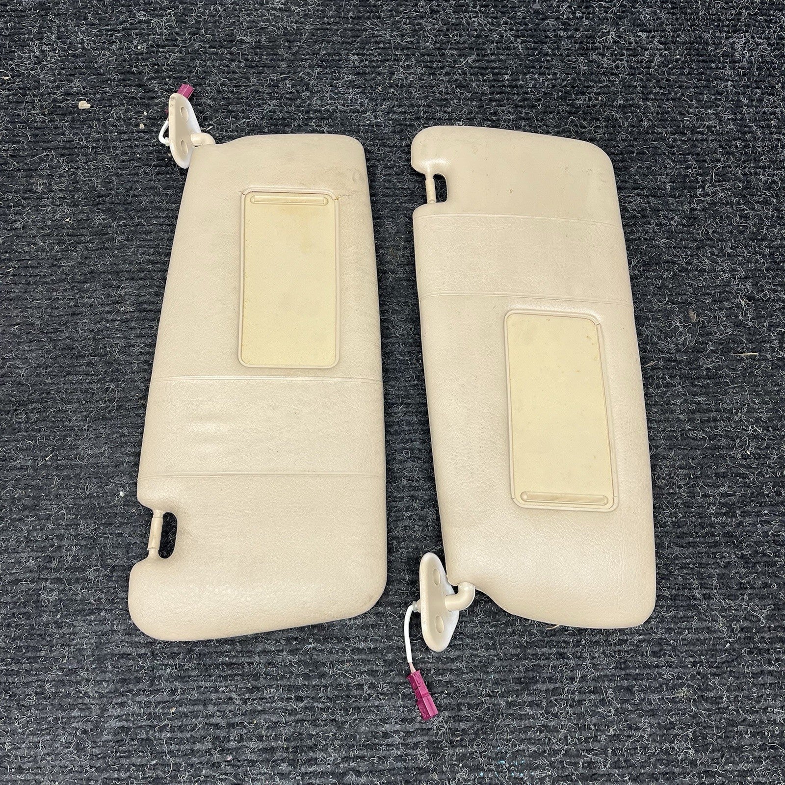 ☑️ OEM BMW E46 325i 330i Sun Visor Left Right Pair Tan 2001-2005 Sedan Coupe